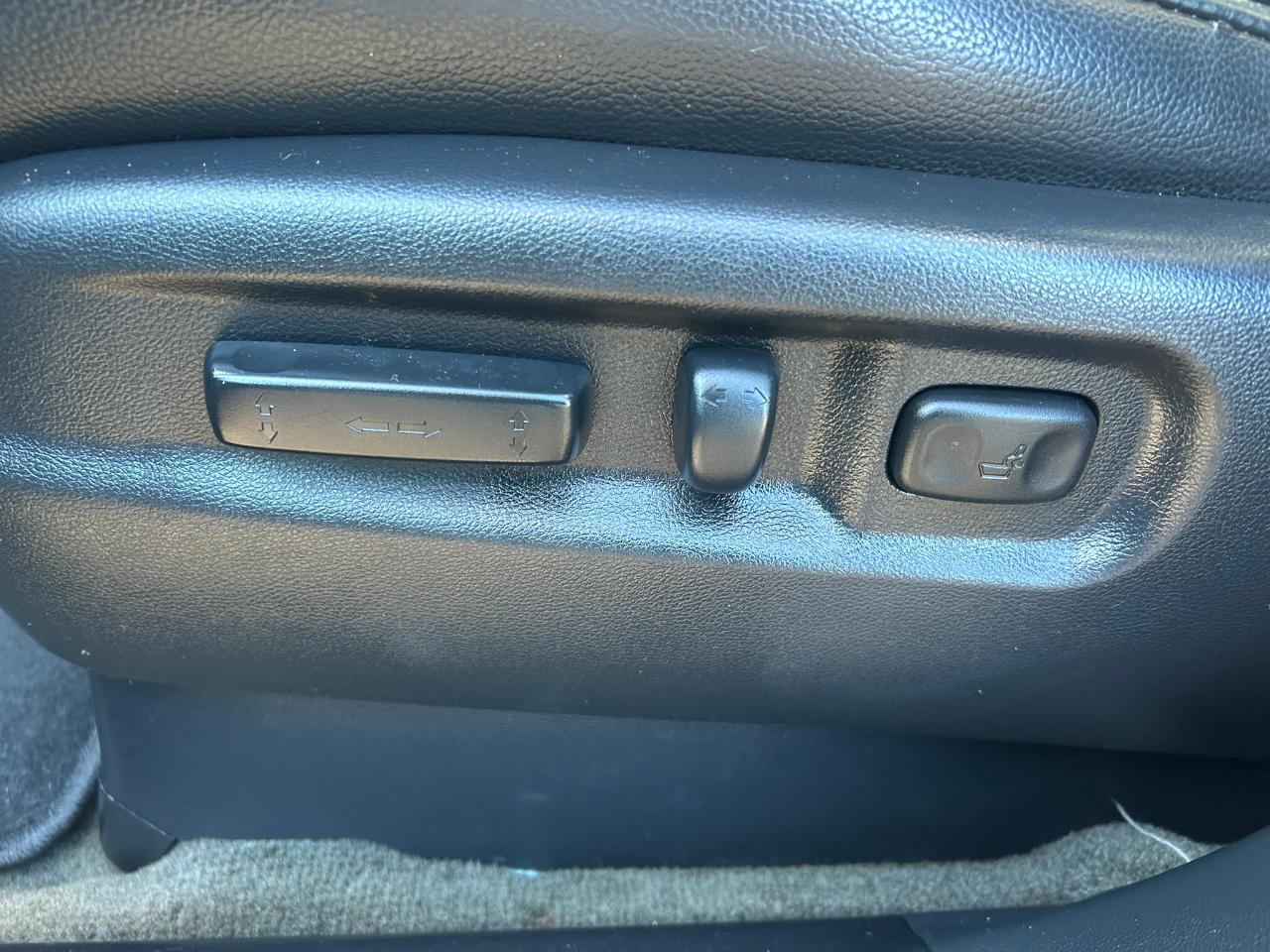 Honda Pilot Touring 4WD 5-Spd AT with DVD 2014