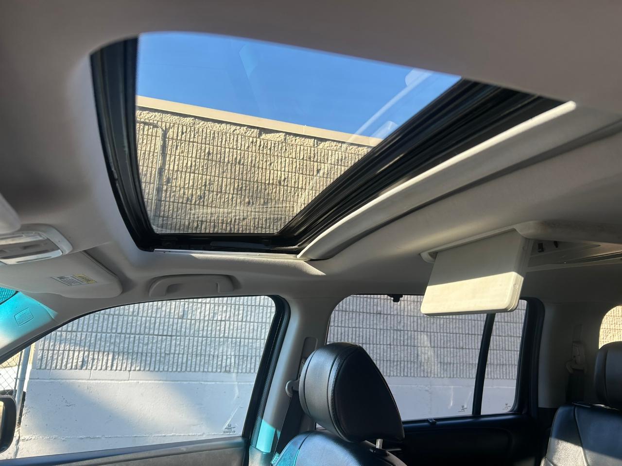 Honda Pilot Touring 4WD 5-Spd AT with DVD 2014