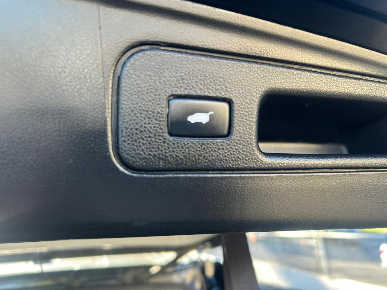 Honda Pilot Touring 4WD 5-Spd AT with DVD 2014