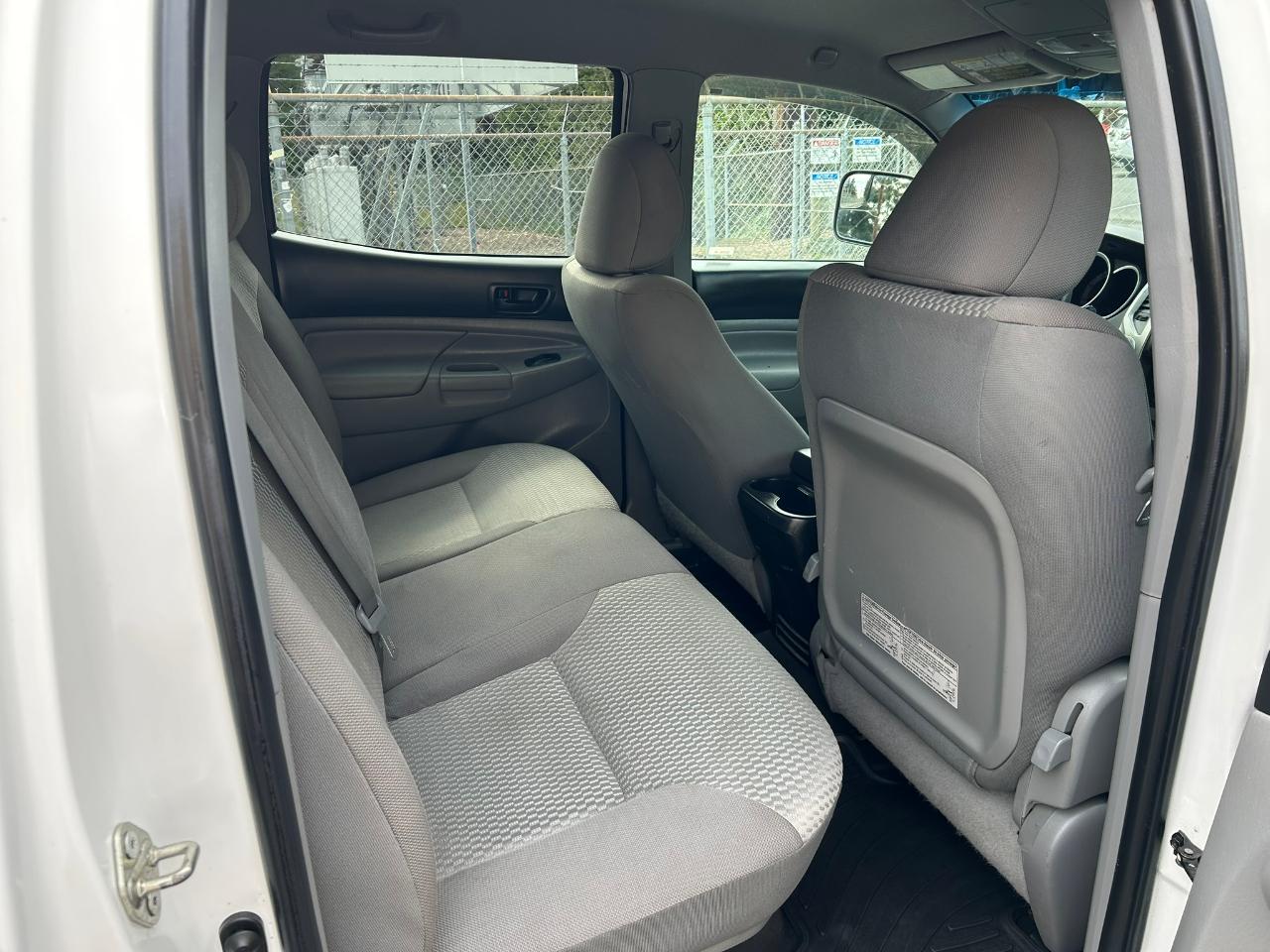 Toyota Tacoma Double Cab V6 5AT 4WD 2015