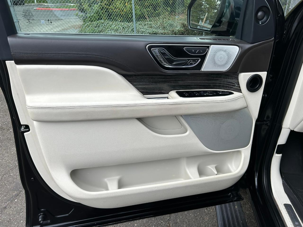 Lincoln Navigator L Black Label 4WD 2022