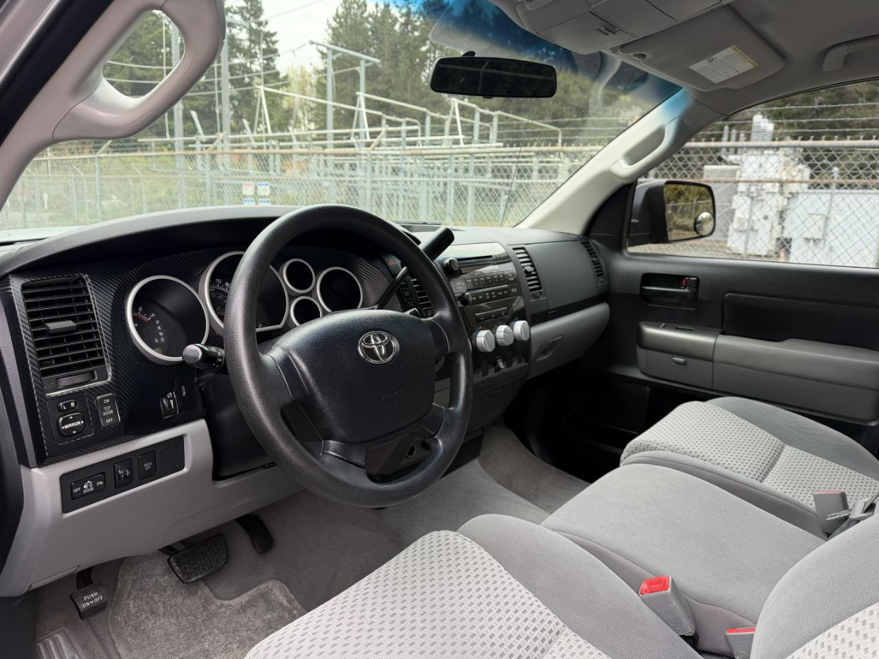 Toyota Tundra Tundra-Grade CrewMax 5.7L FFV 4WD 2010