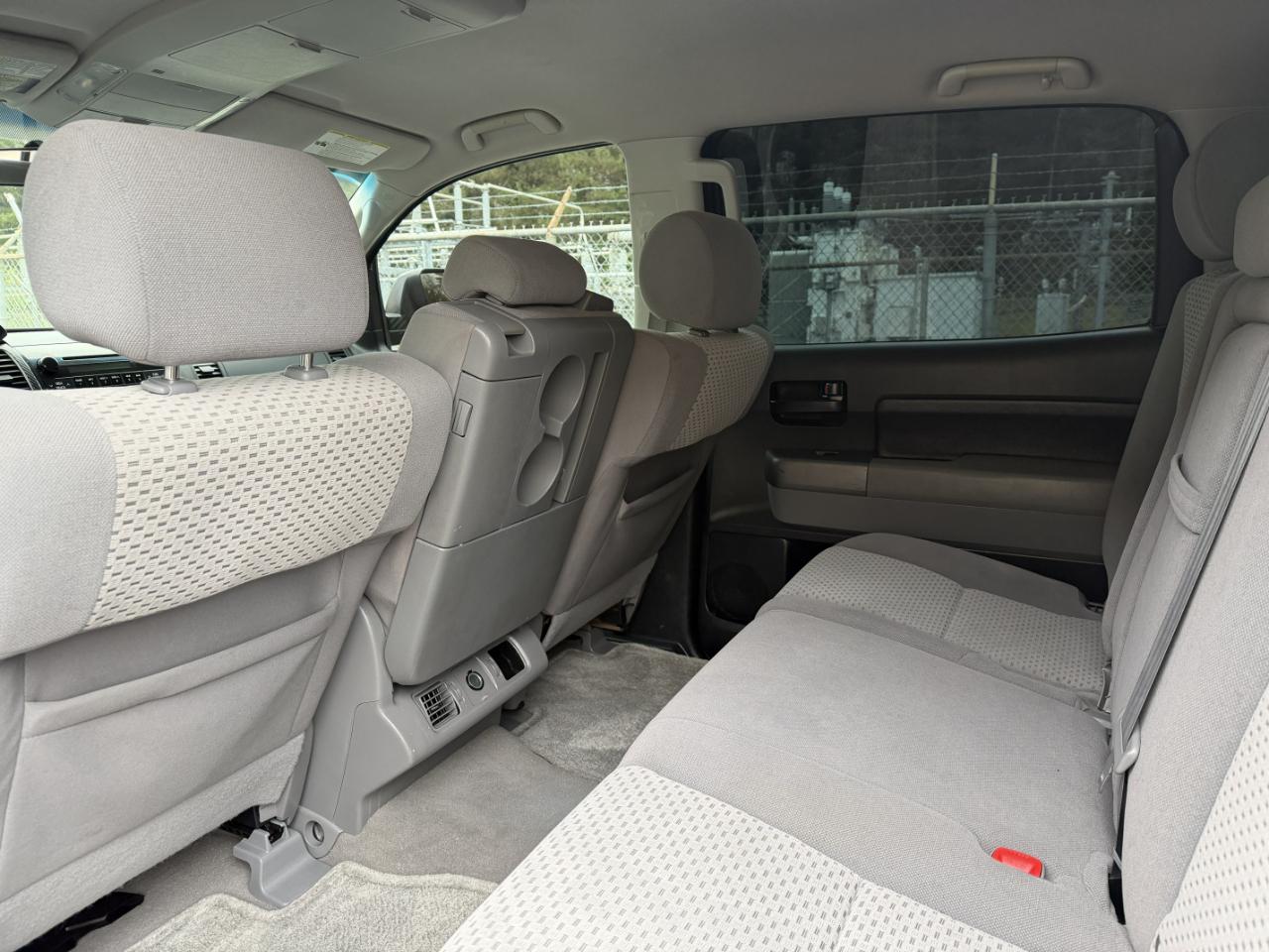 Toyota Tundra Tundra-Grade CrewMax 5.7L FFV 4WD 2010