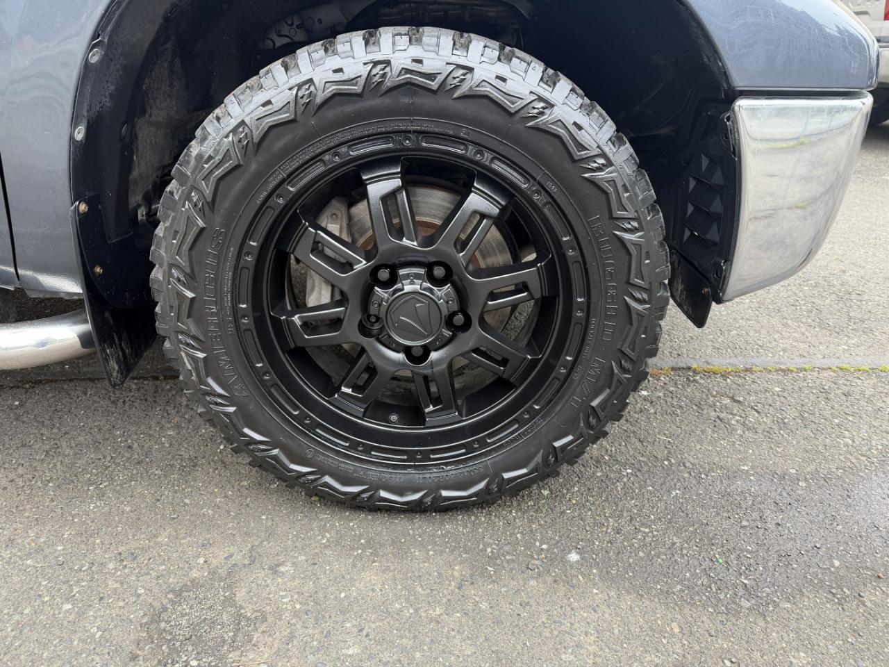 Toyota Tundra Tundra-Grade CrewMax 5.7L FFV 4WD 2010