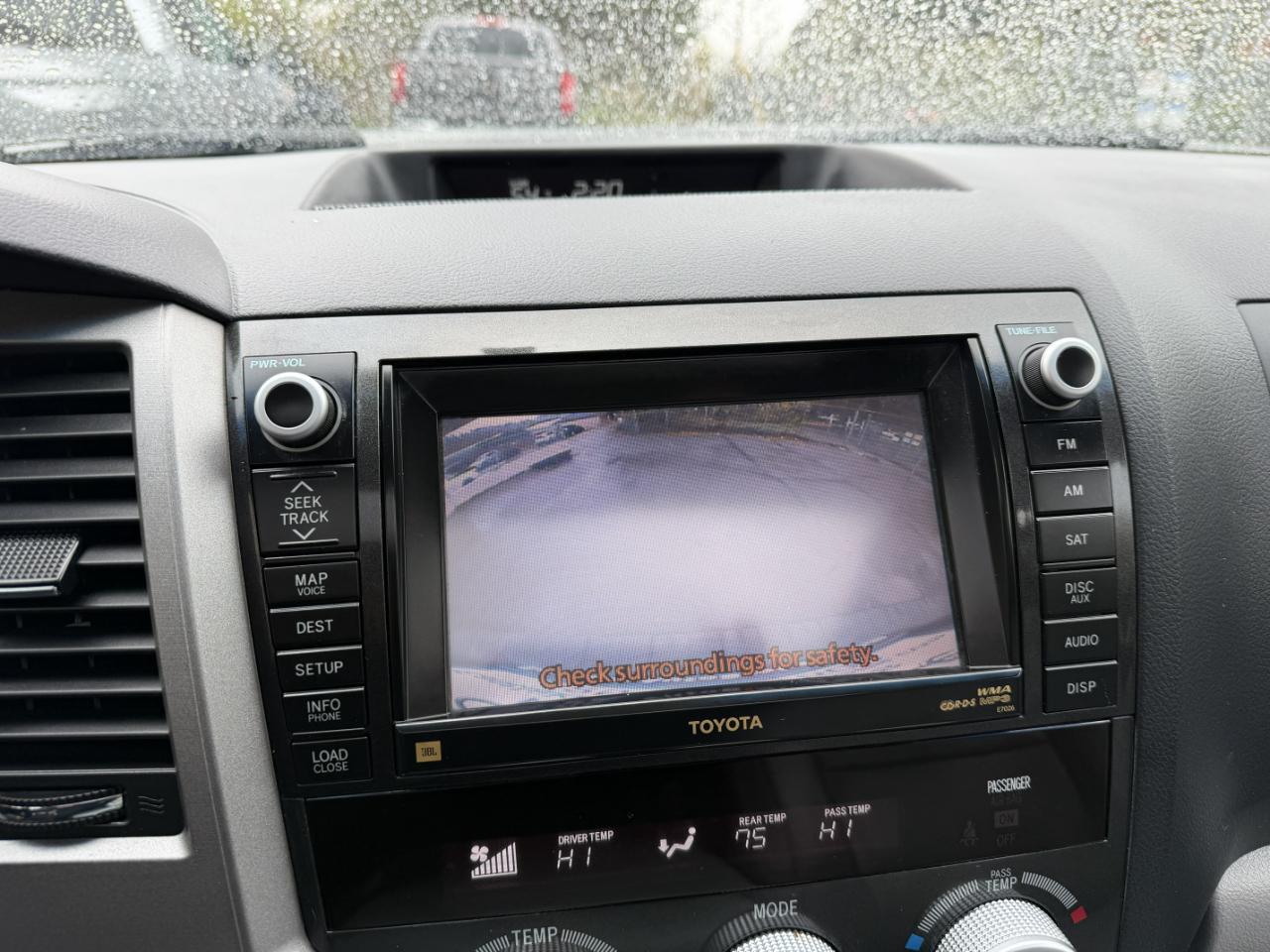 Toyota Sequoia Limited 4WD 2010