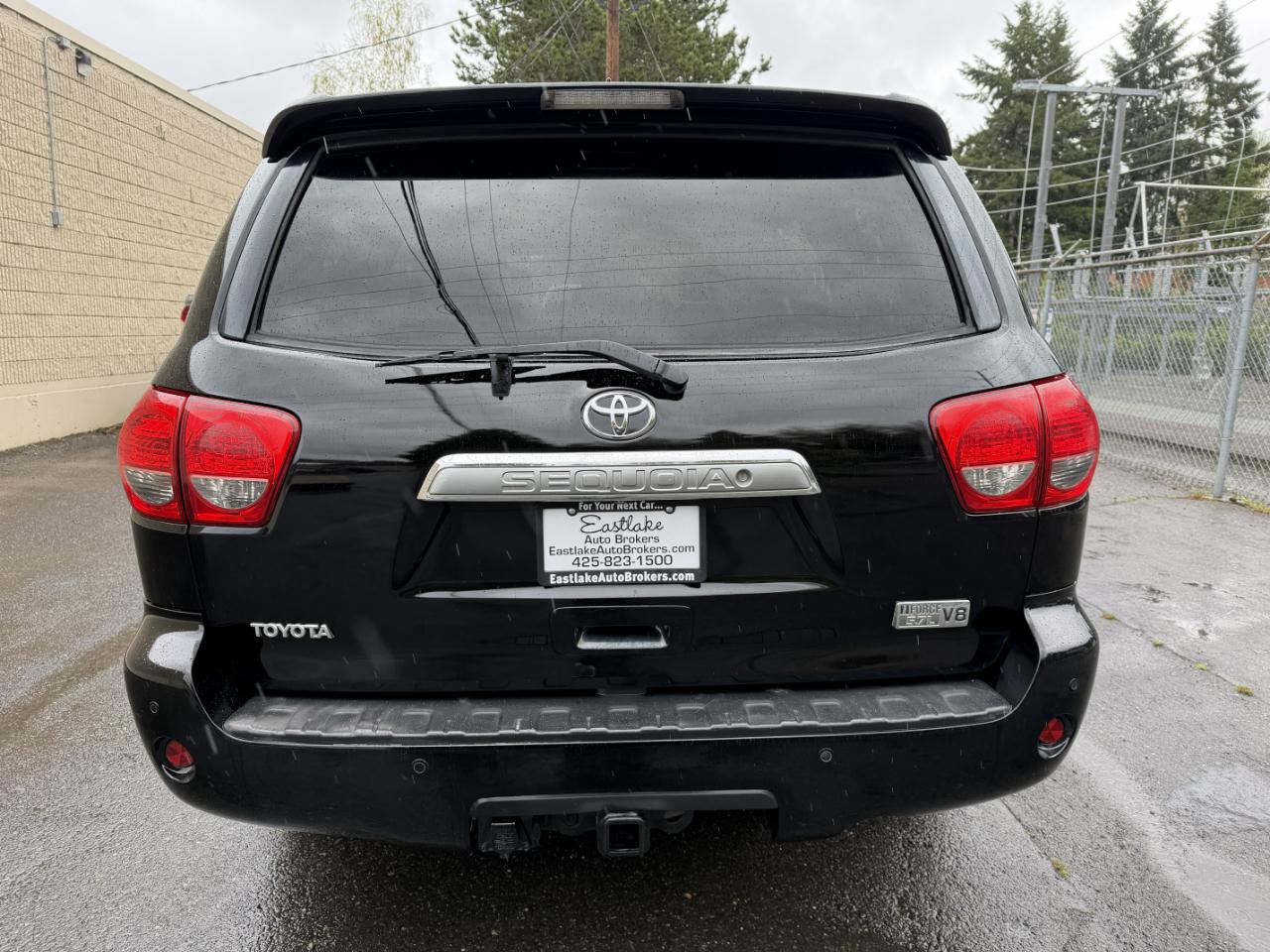 Toyota Sequoia Limited 4WD 2010