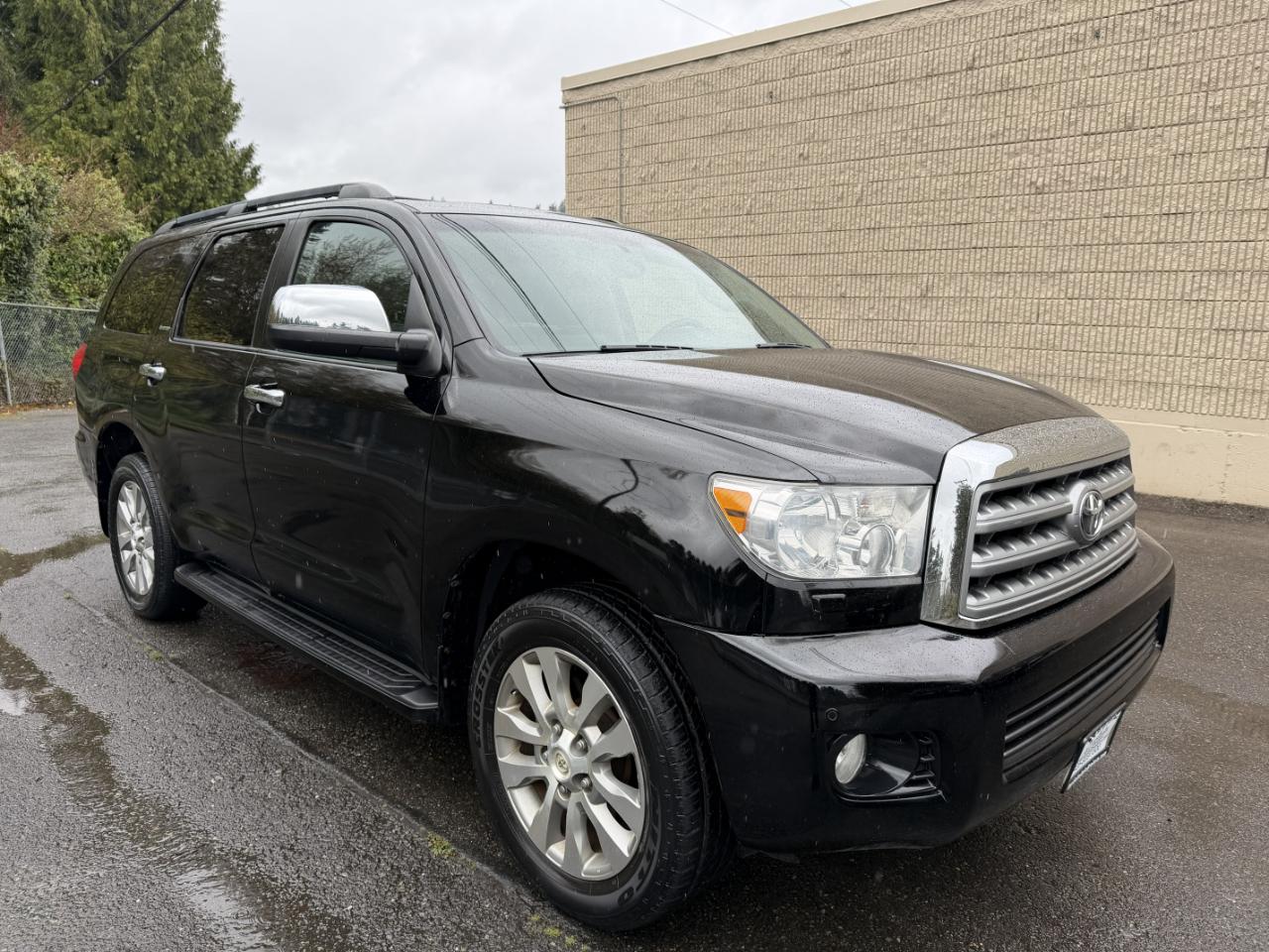 Toyota Sequoia Limited 4WD 2010
