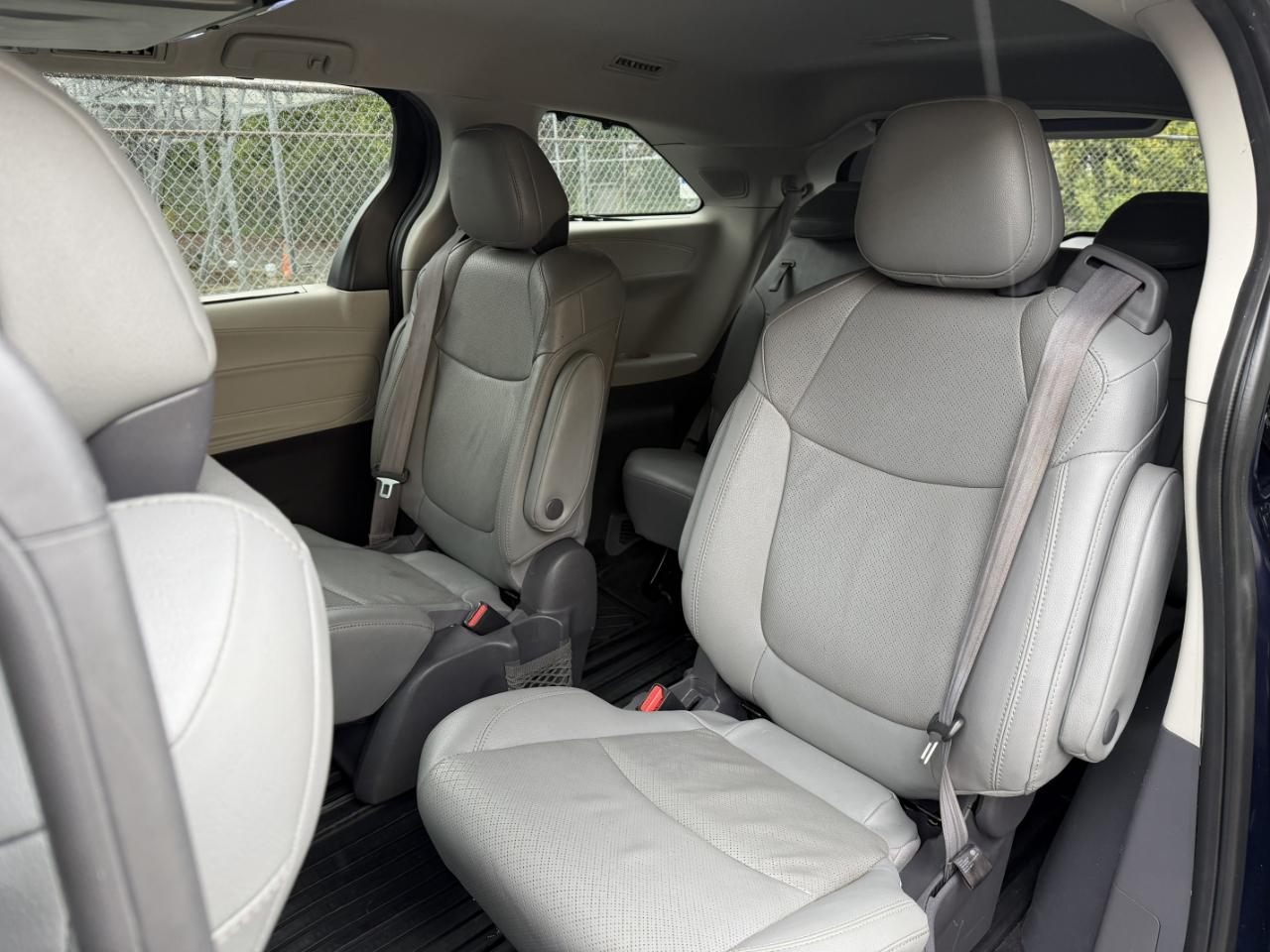Toyota Sienna Limited 7-Passenger AWD 2021