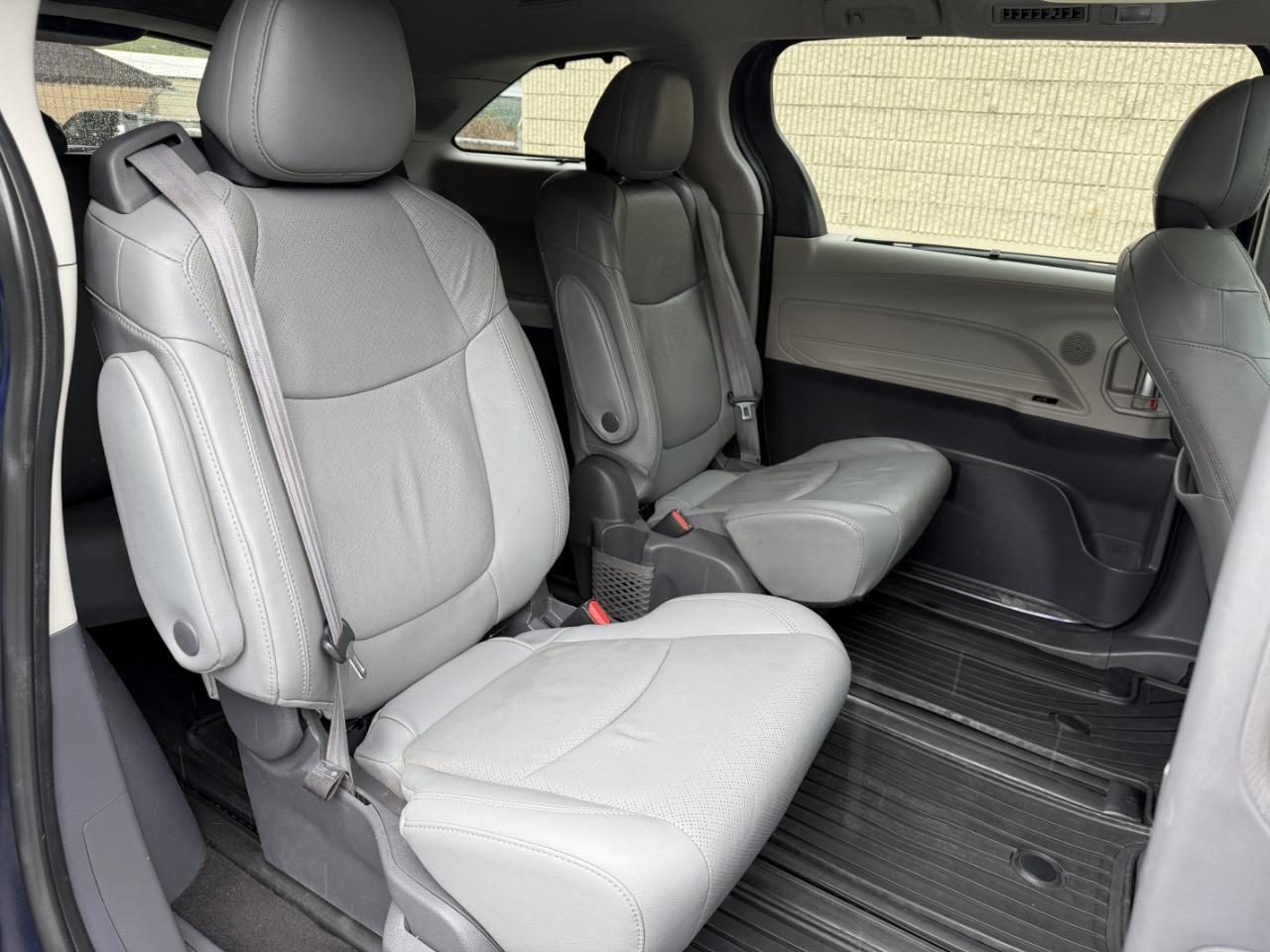 Toyota Sienna Limited 7-Passenger AWD 2021