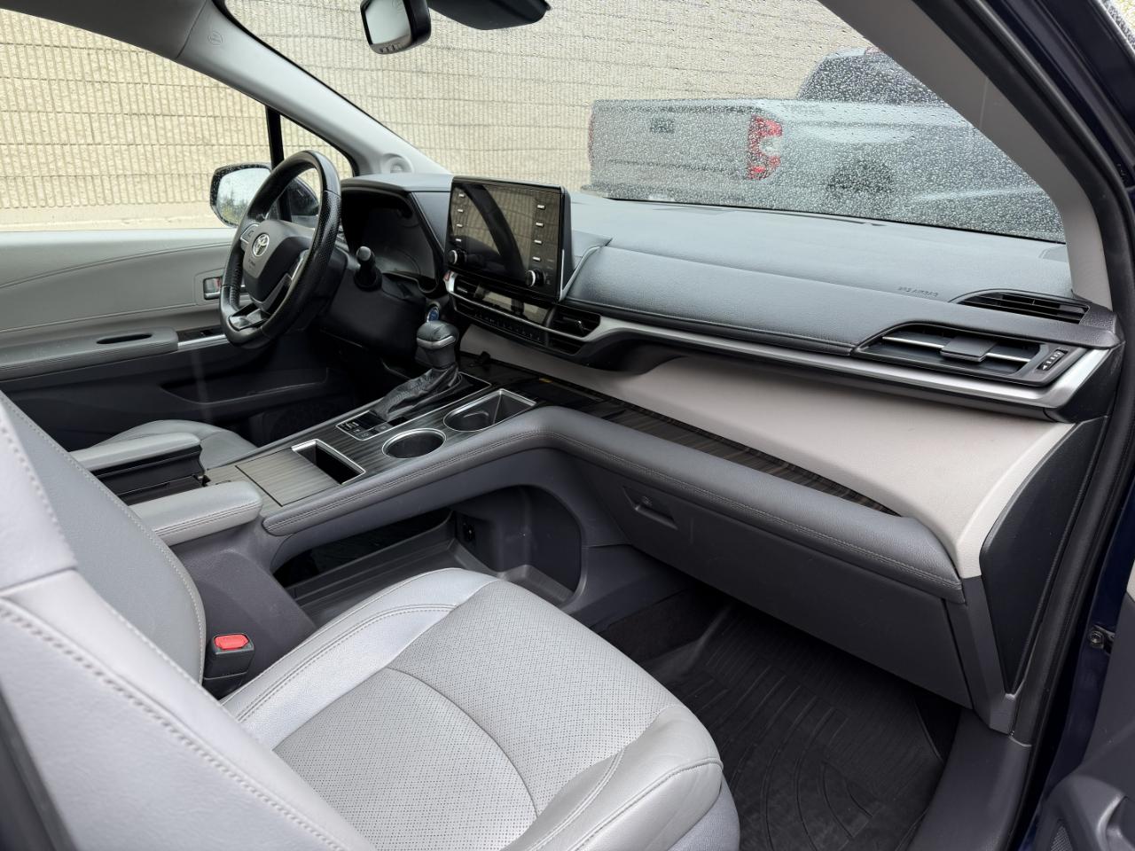 Toyota Sienna Limited 7-Passenger AWD 2021