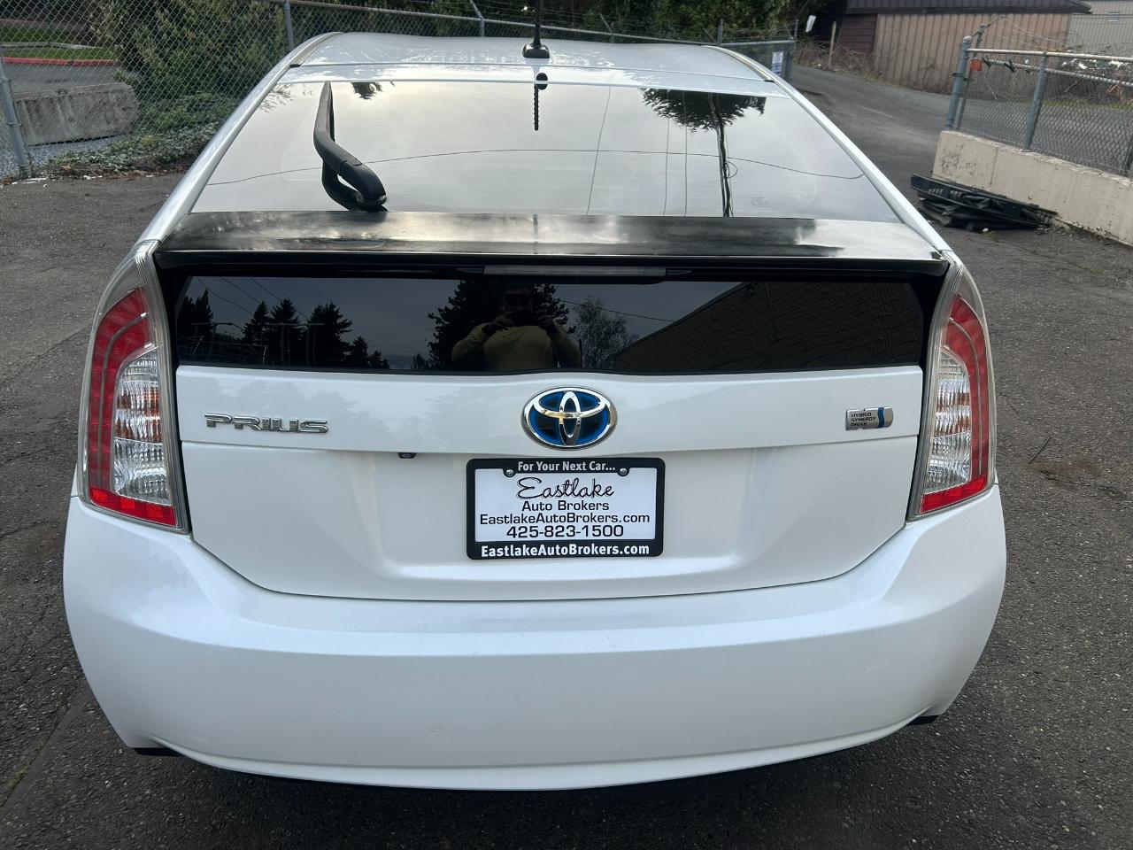 Toyota Prius Prius V 2012