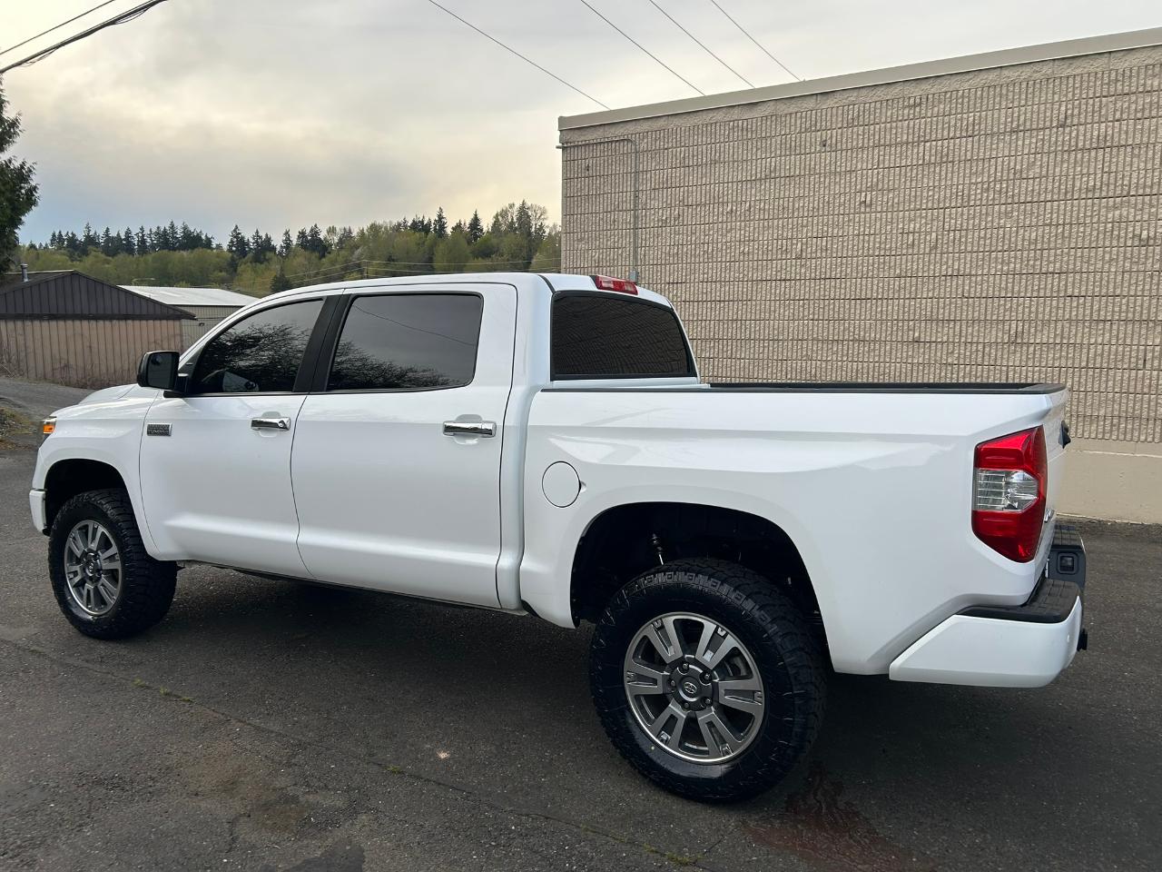 Toyota Tundra Platinum CrewMax 5.7L 4WD 2019