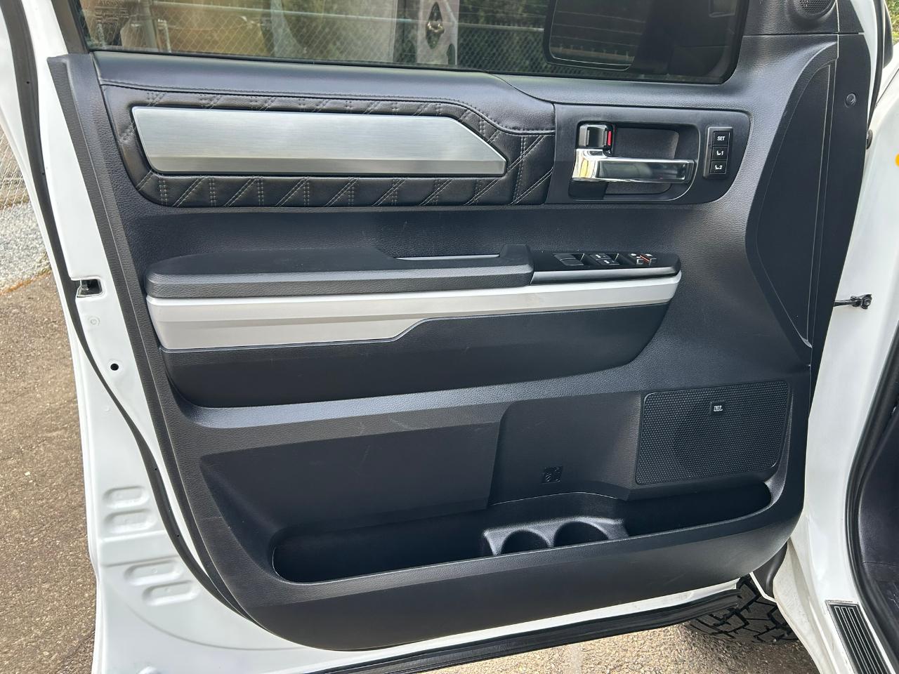 Toyota Tundra Platinum CrewMax 5.7L 4WD 2019