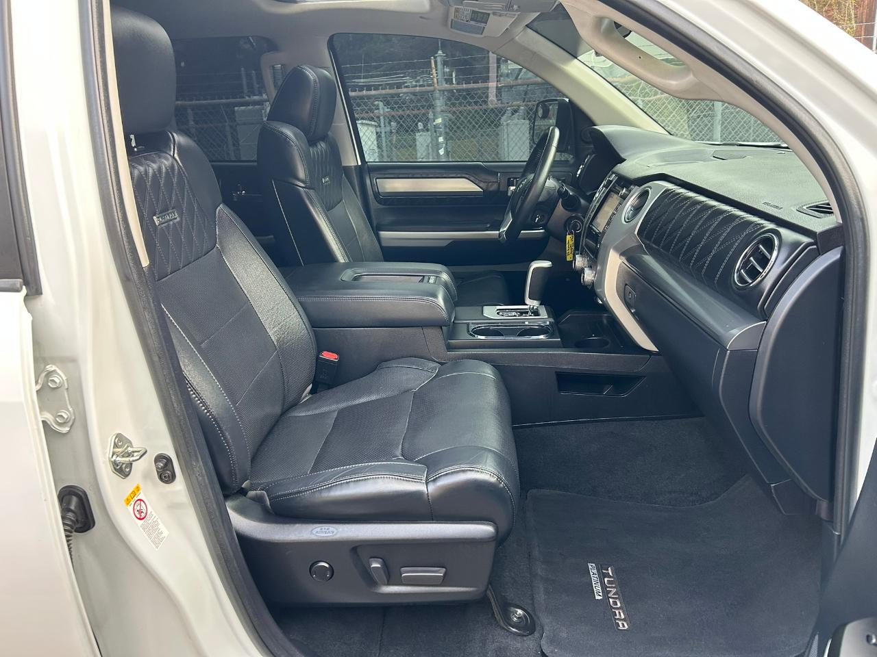 Toyota Tundra Platinum CrewMax 5.7L 4WD 2019