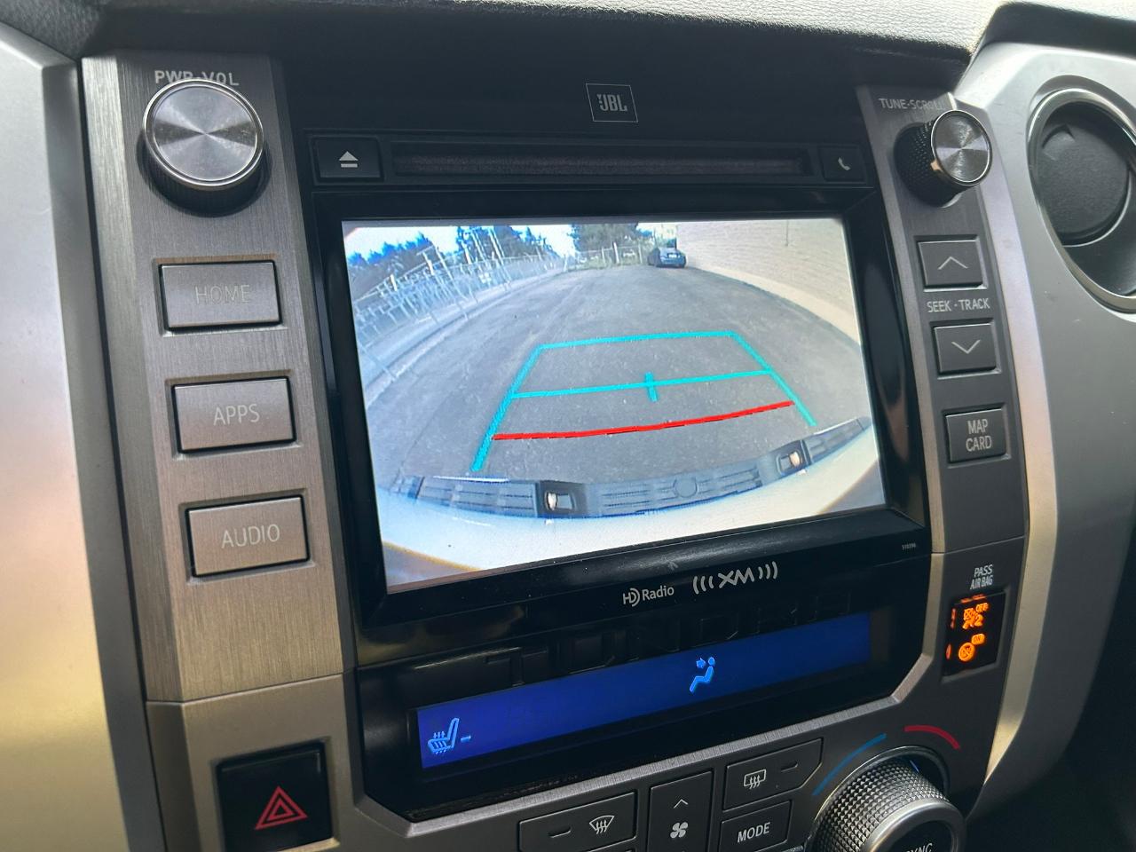 Toyota Tundra Platinum CrewMax 5.7L 4WD 2019