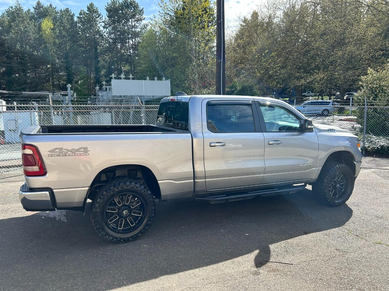 RAM 1500 Big Horn Crew Cab LWB 4WD 2020