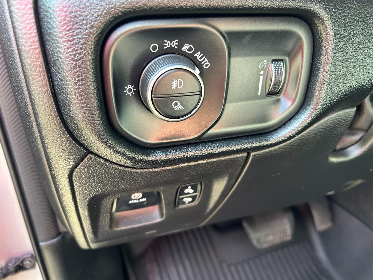 RAM 1500 Big Horn Crew Cab LWB 4WD 2020