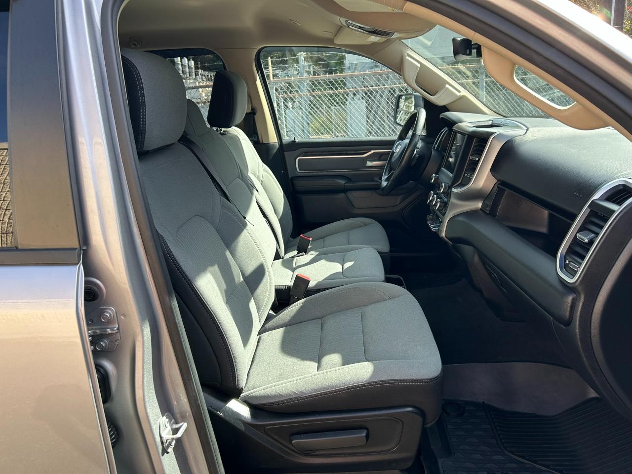 RAM 1500 Big Horn Crew Cab LWB 4WD 2020