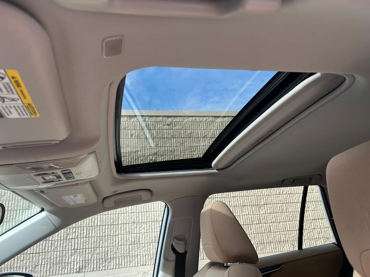 Toyota RAV4 Hybrid XLE 2023