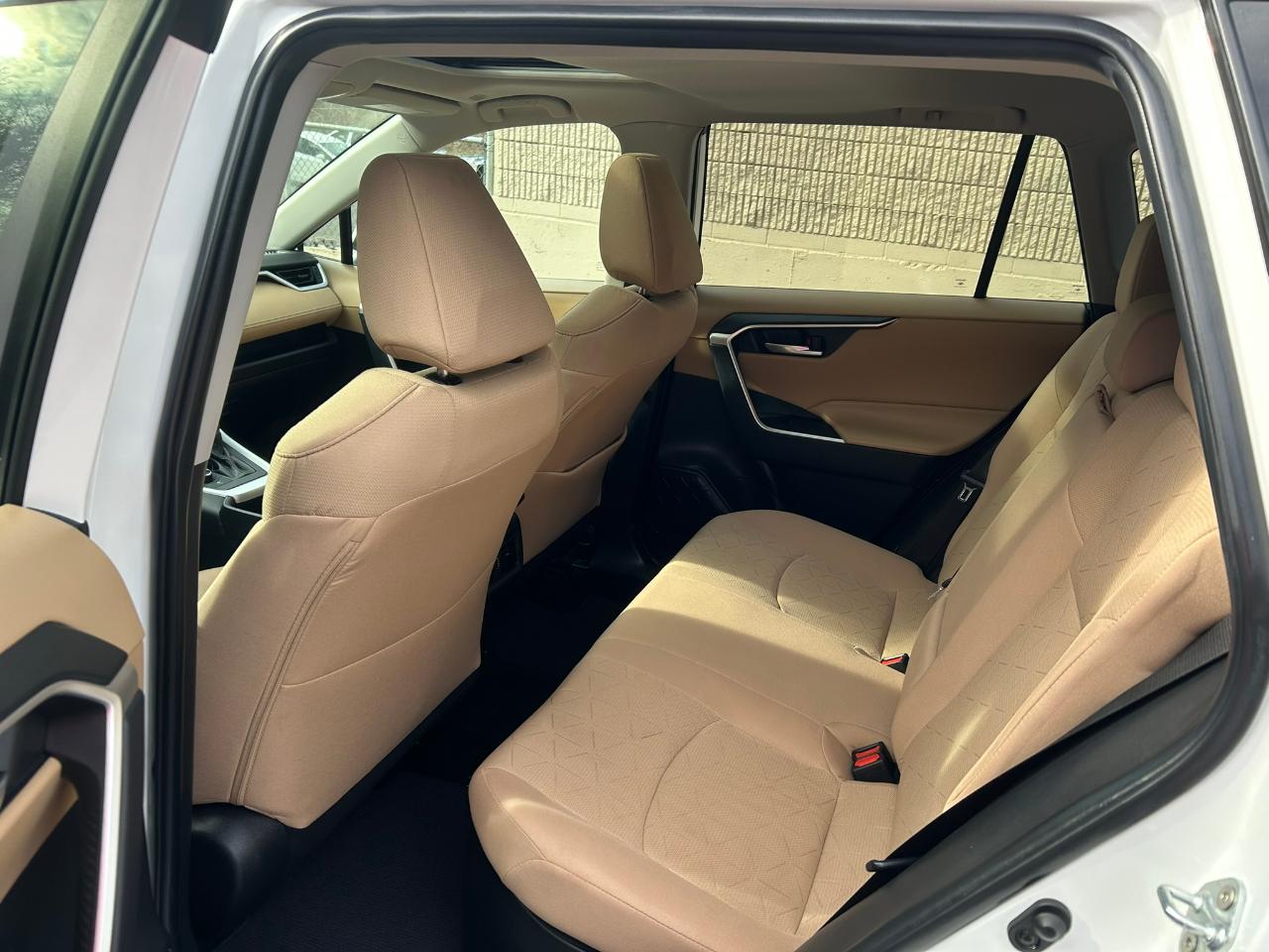 Toyota RAV4 Hybrid XLE 2023