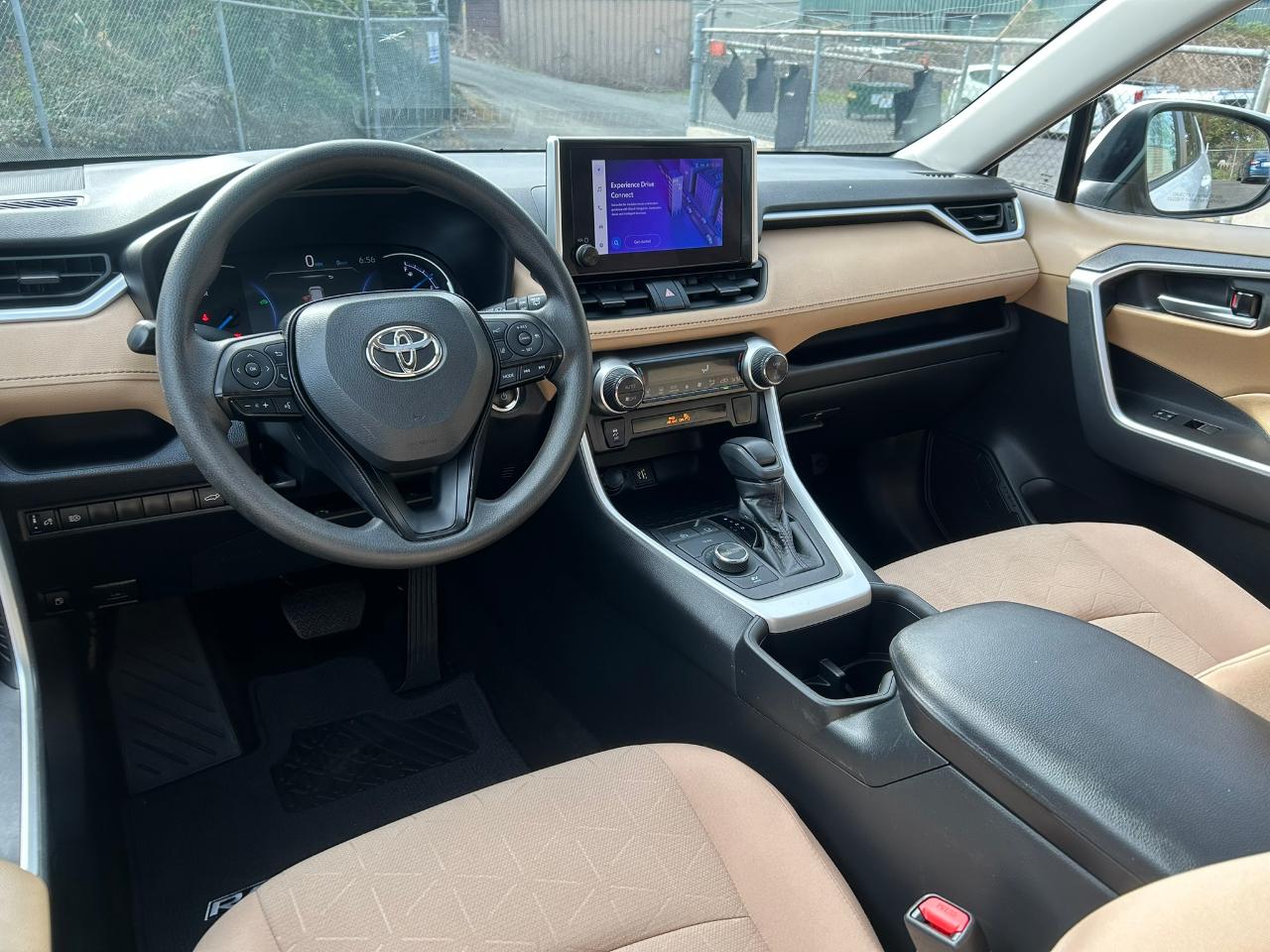 Toyota RAV4 Hybrid XLE 2023