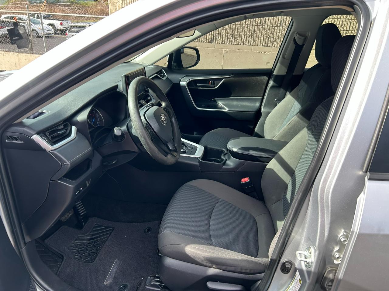 Toyota RAV4 Hybrid LE 2022