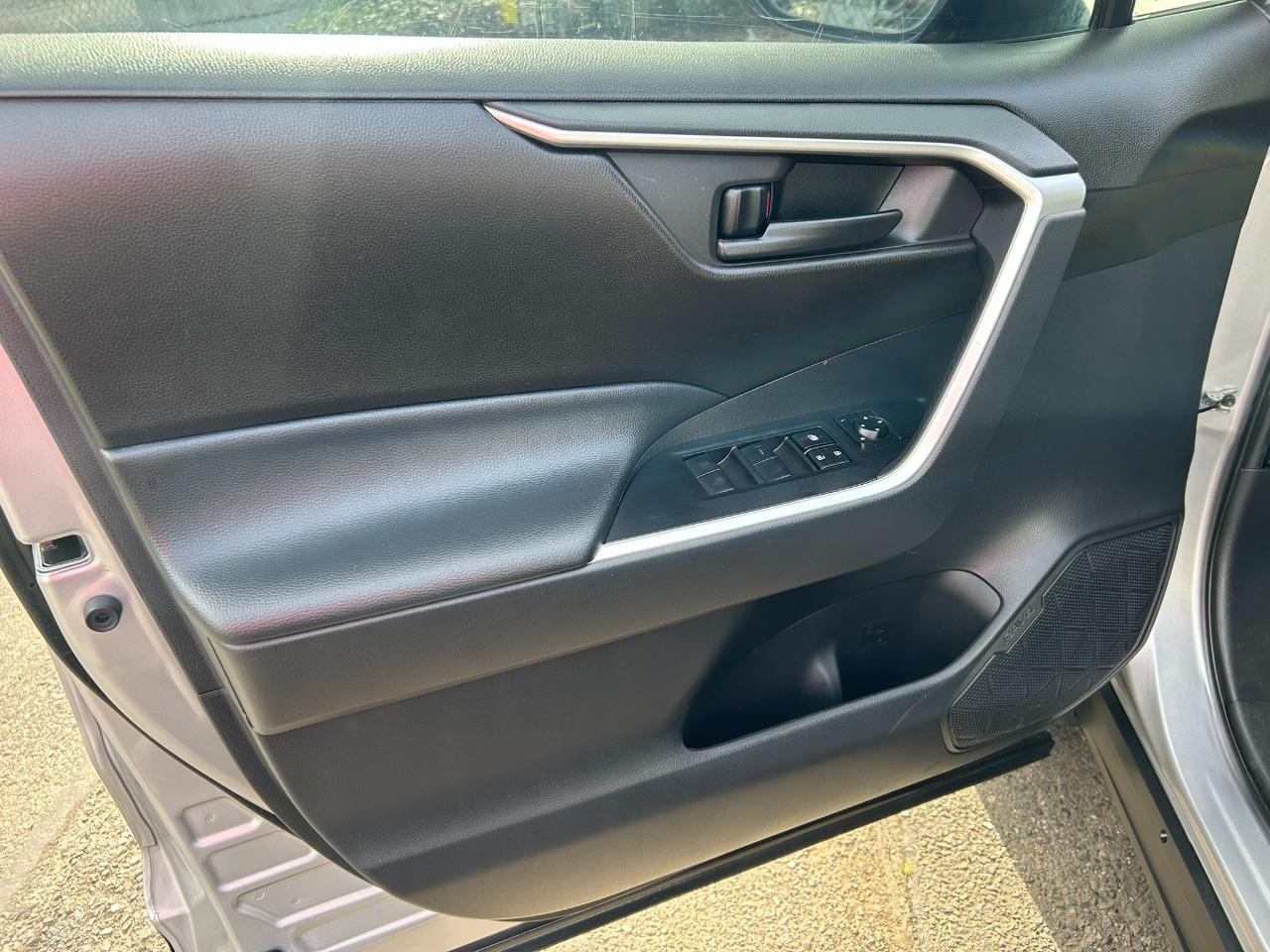 Toyota RAV4 Hybrid LE 2022