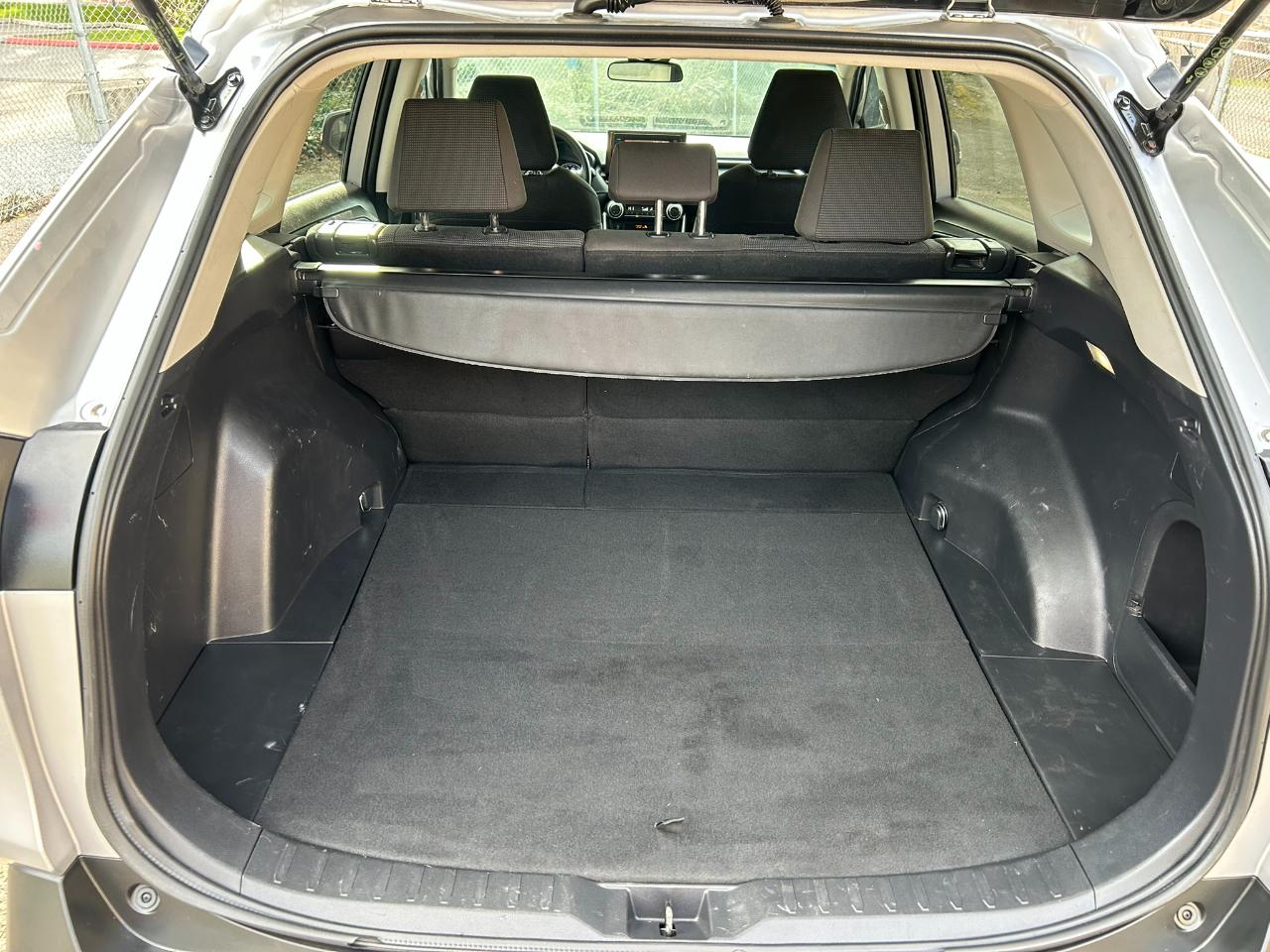 Toyota RAV4 Hybrid LE 2022