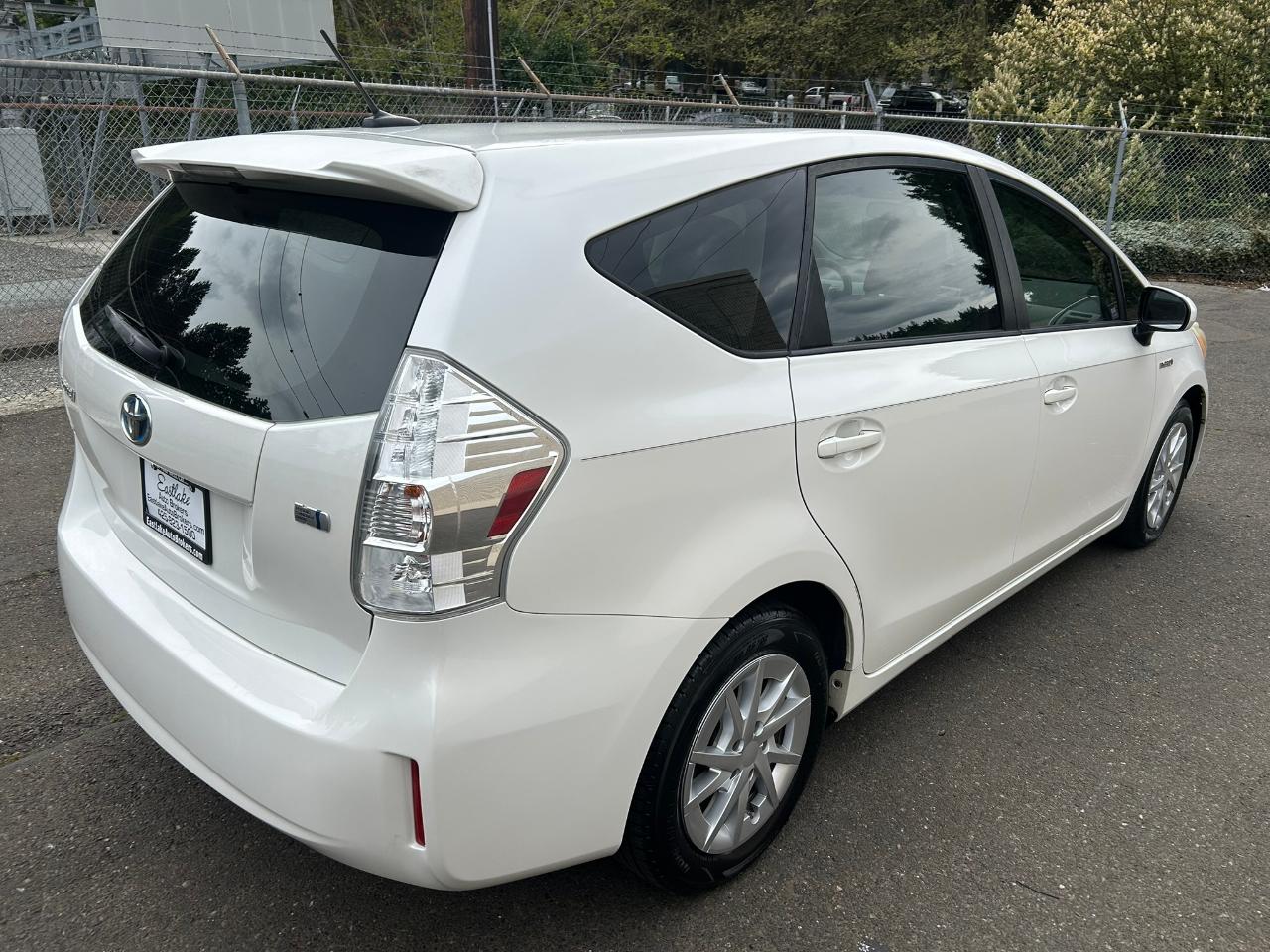 Toyota Prius V Three 2012