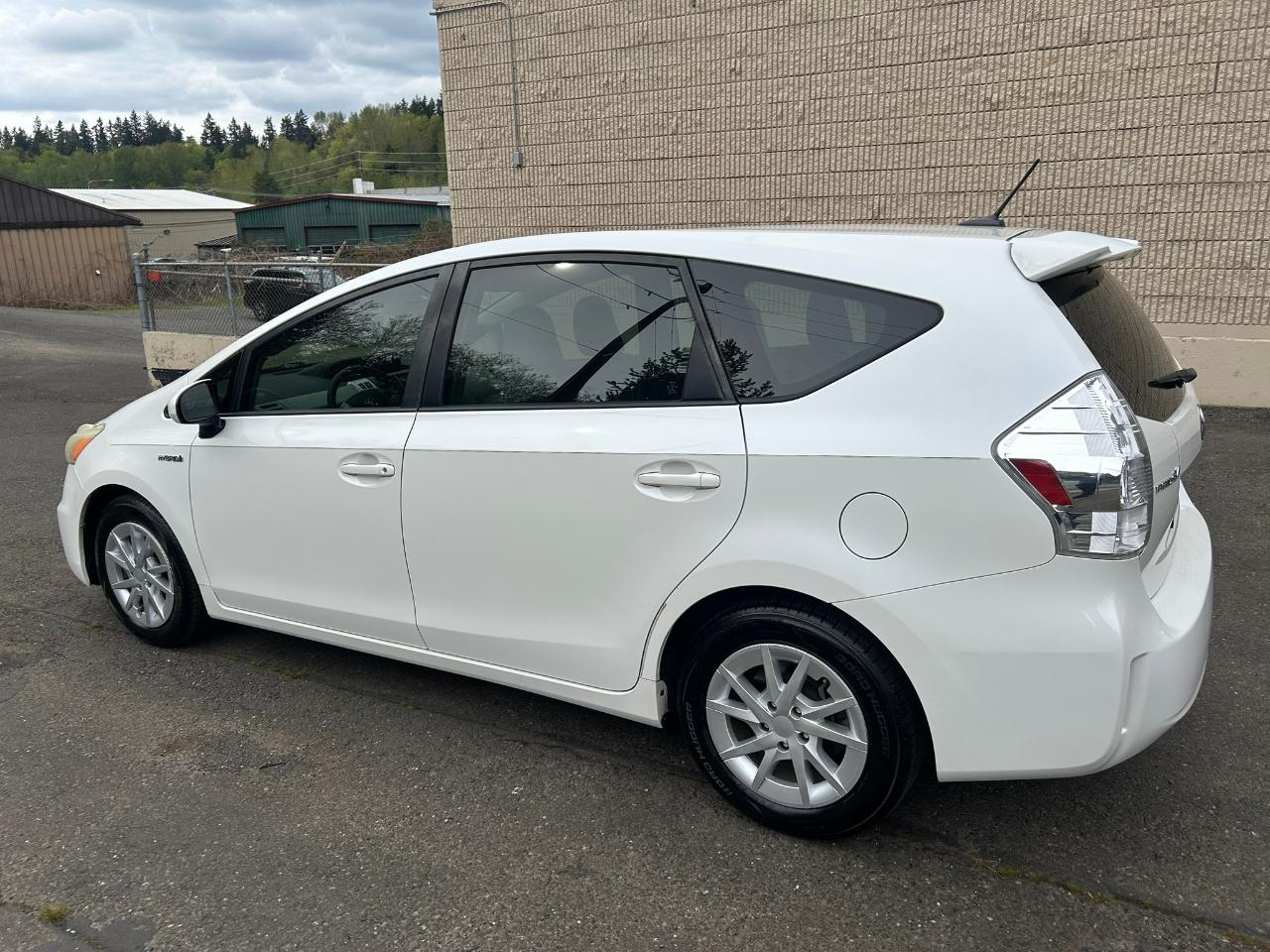Toyota Prius V Three 2012