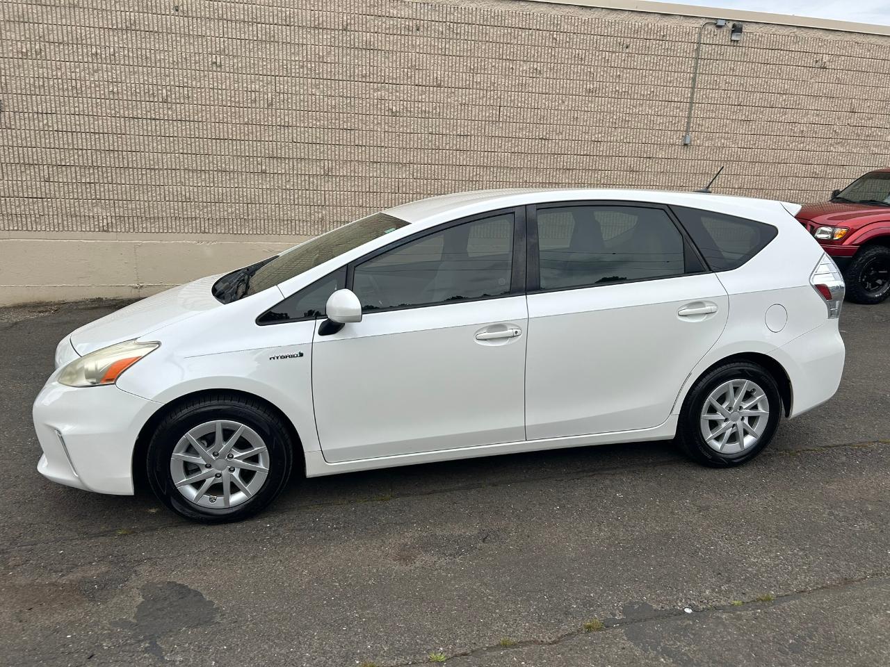 Toyota Prius V Three 2012
