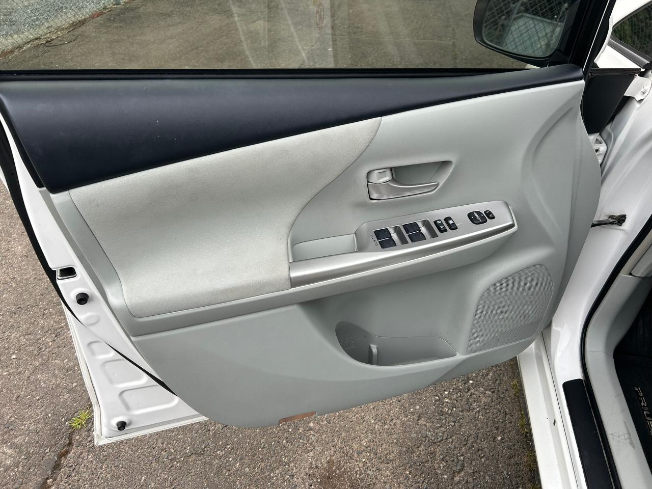 Toyota Prius V Three 2012