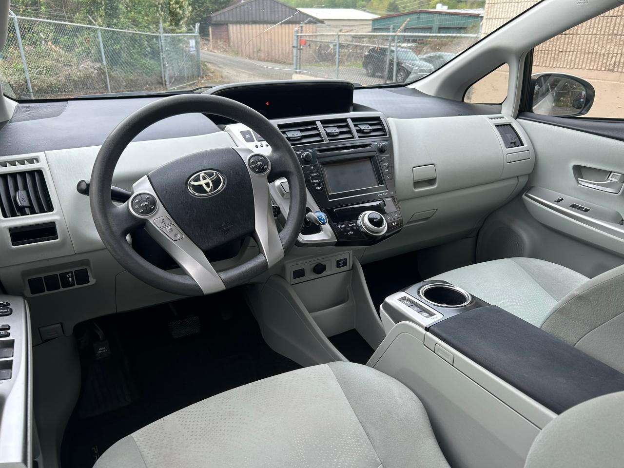 Toyota Prius V Three 2012
