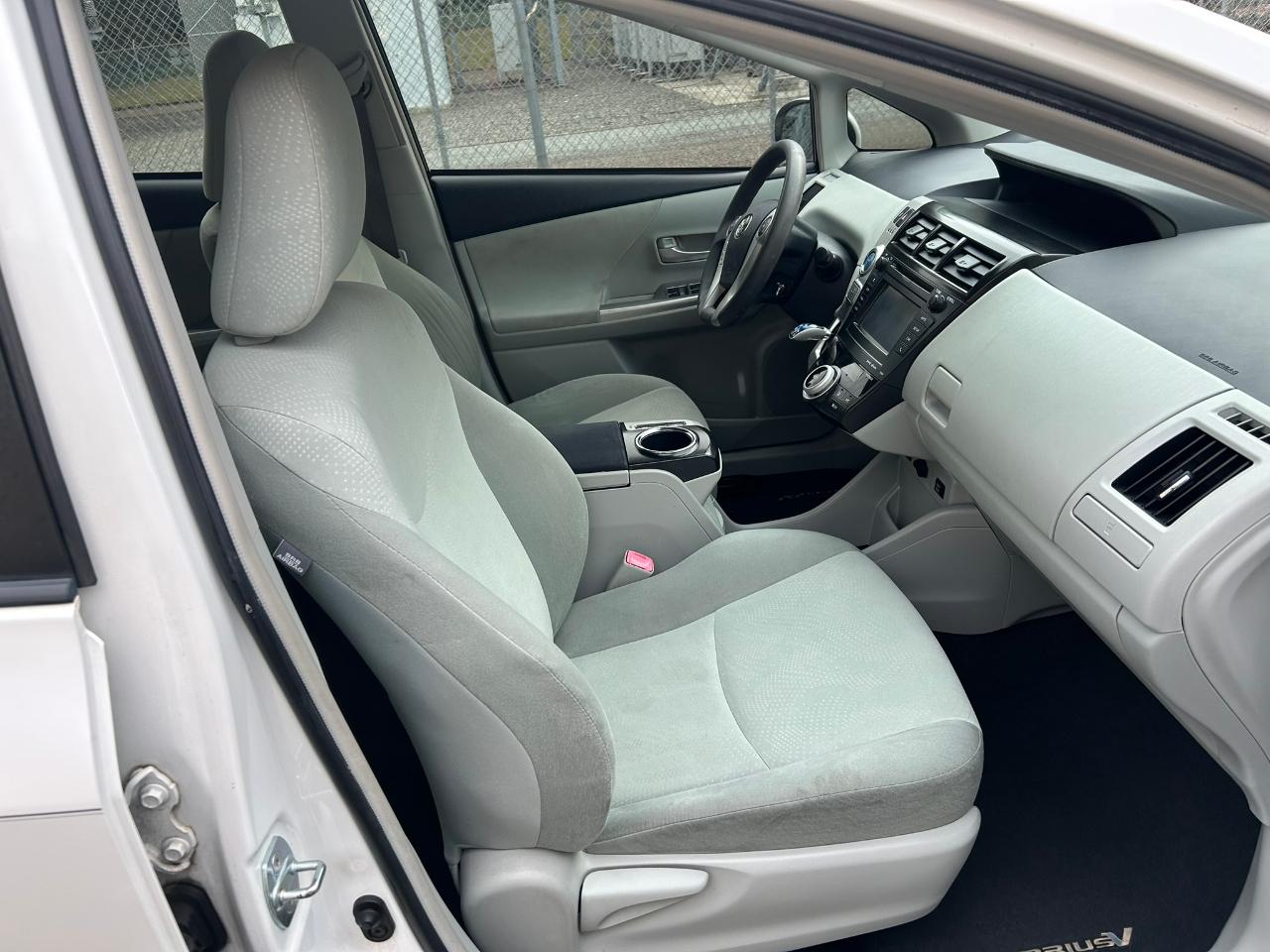 Toyota Prius V Three 2012