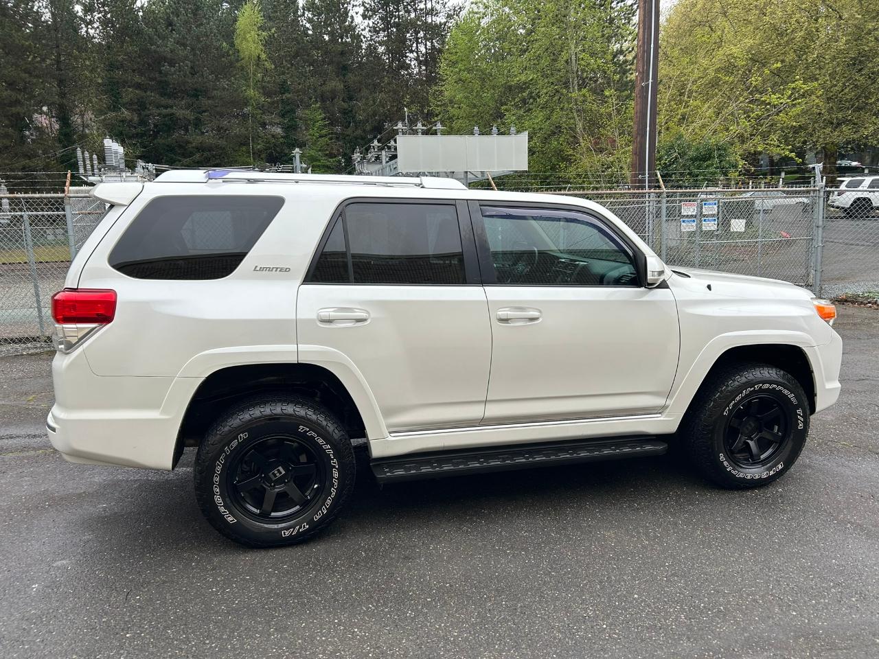 Toyota 4Runner Limited 4WD V6 2010
