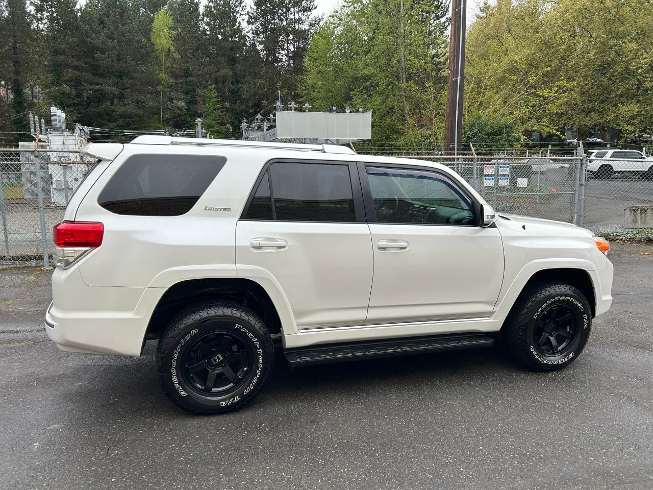 Toyota 4Runner Limited 4WD V6 2010