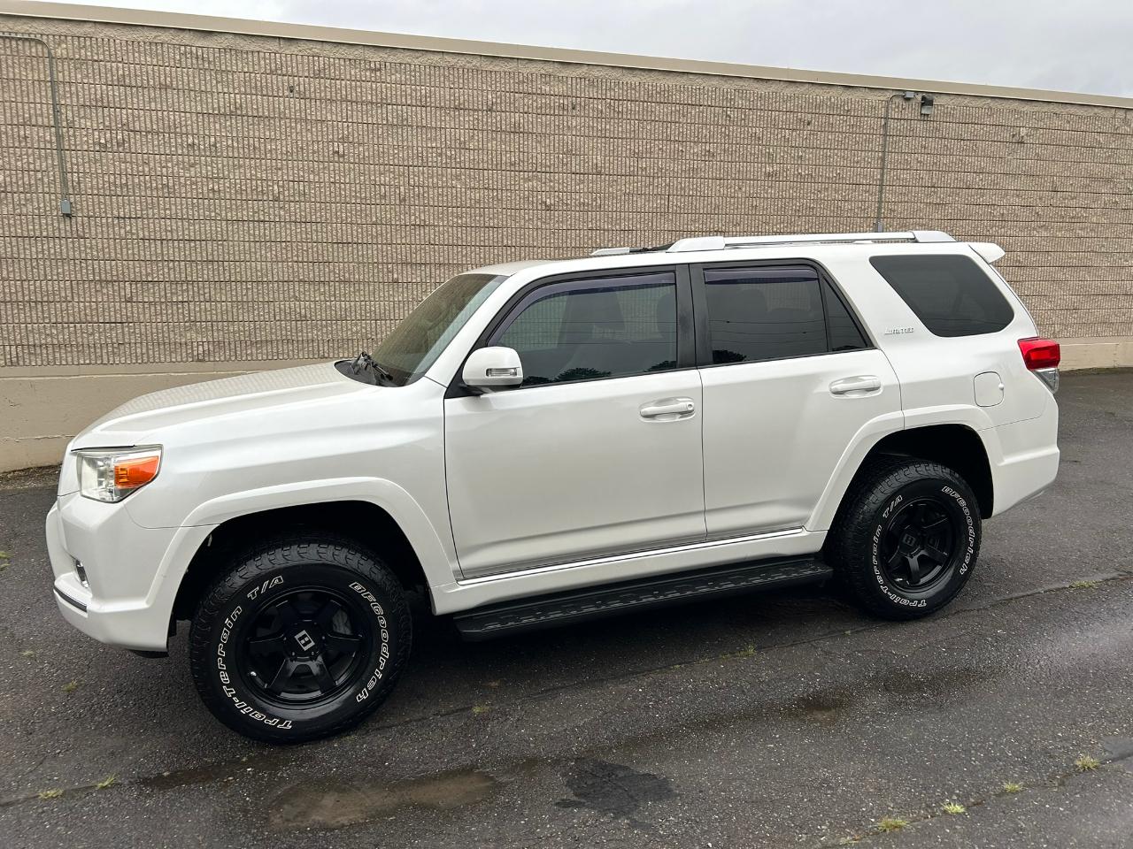 Toyota 4Runner Limited 4WD V6 2010