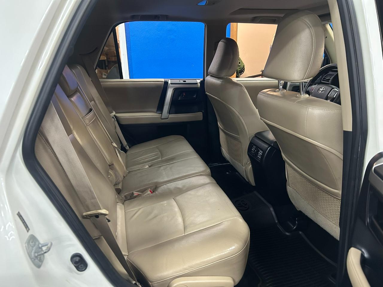 Toyota 4Runner Limited 4WD V6 2010