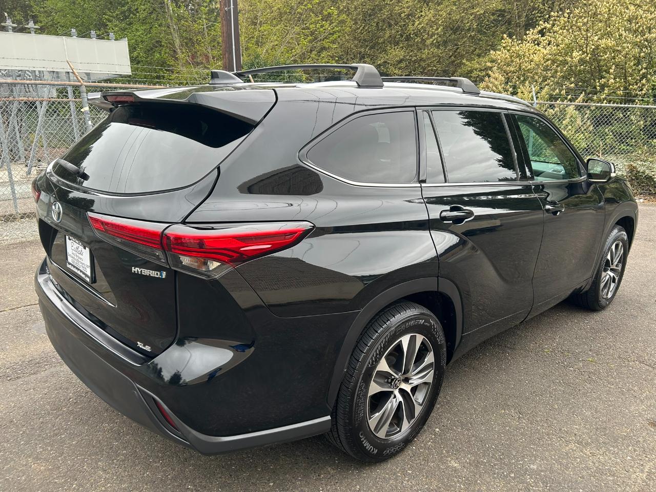 Toyota Highlander Hybrid XLE 2021