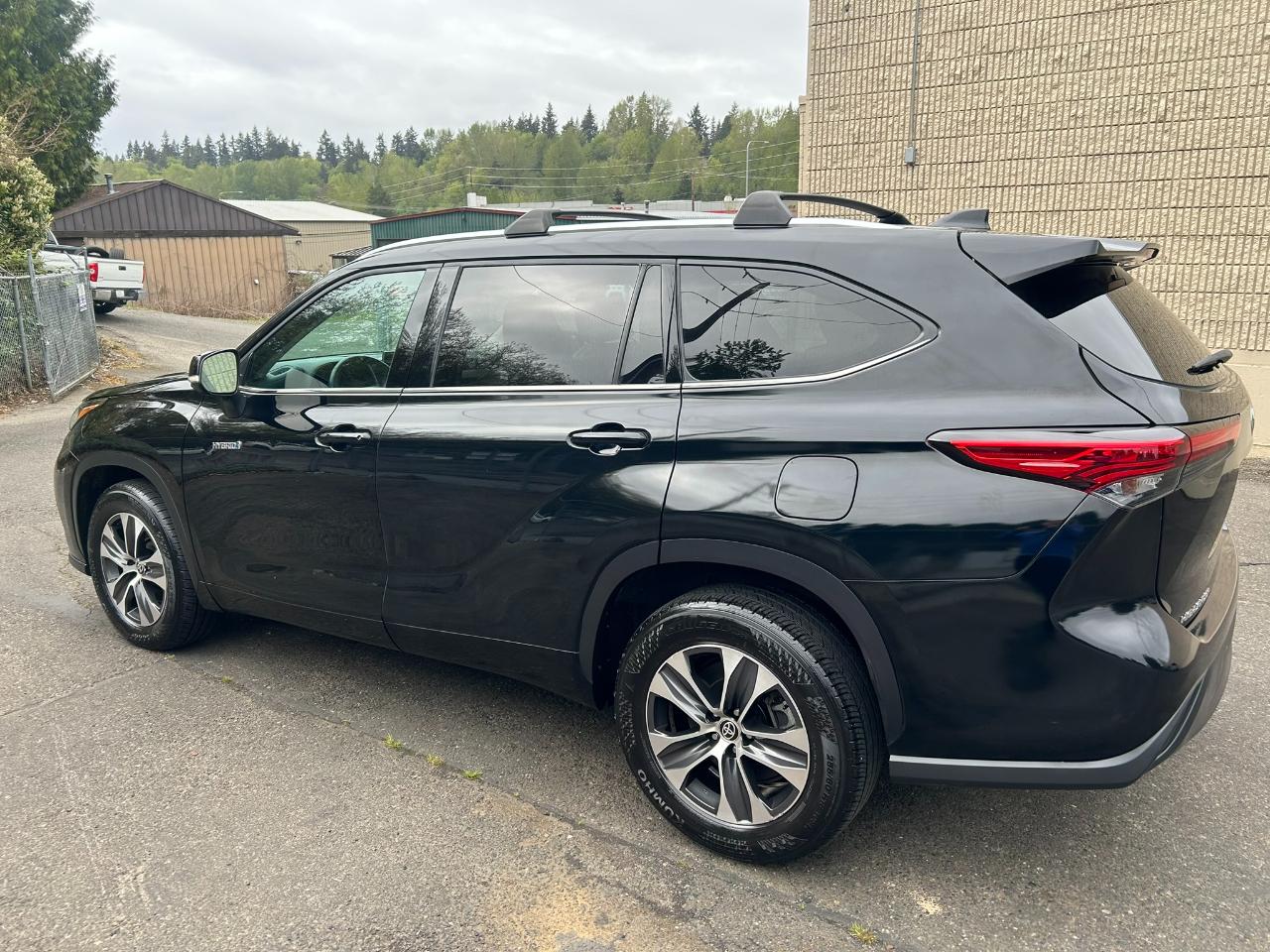 Toyota Highlander Hybrid XLE 2021