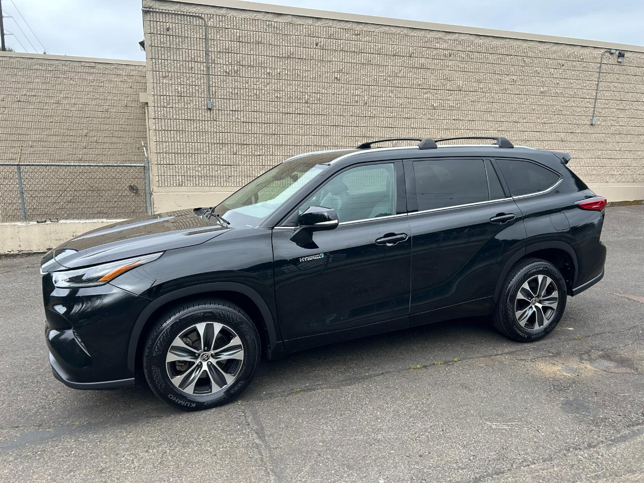 Toyota Highlander Hybrid XLE 2021