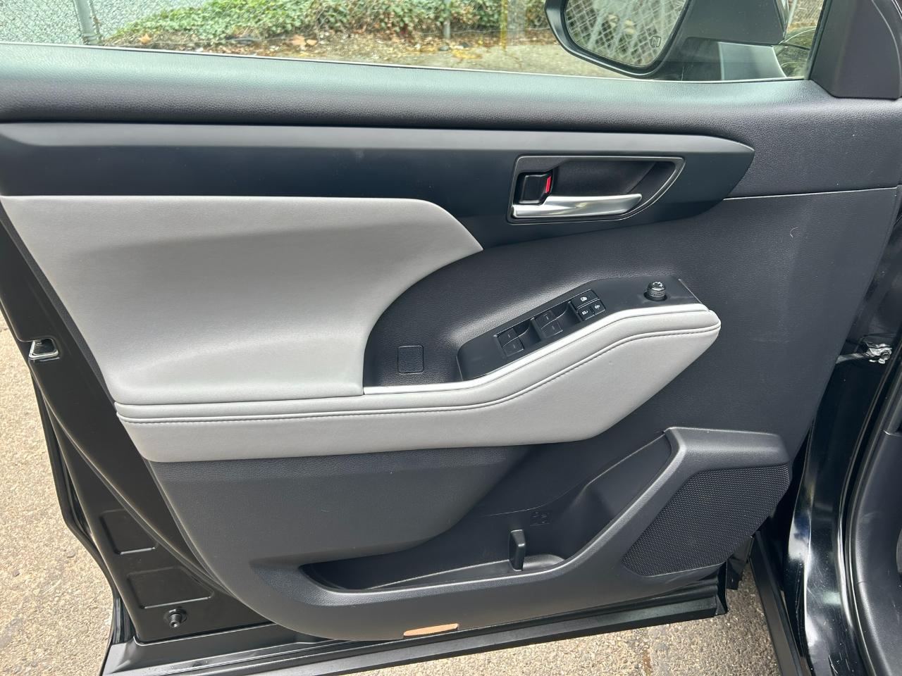 Toyota Highlander Hybrid XLE 2021