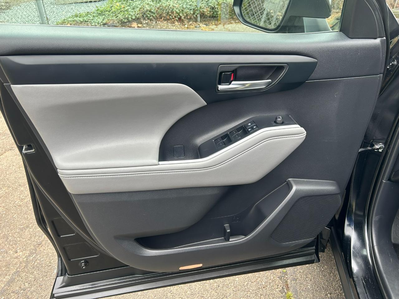 Toyota Highlander Hybrid XLE 2021