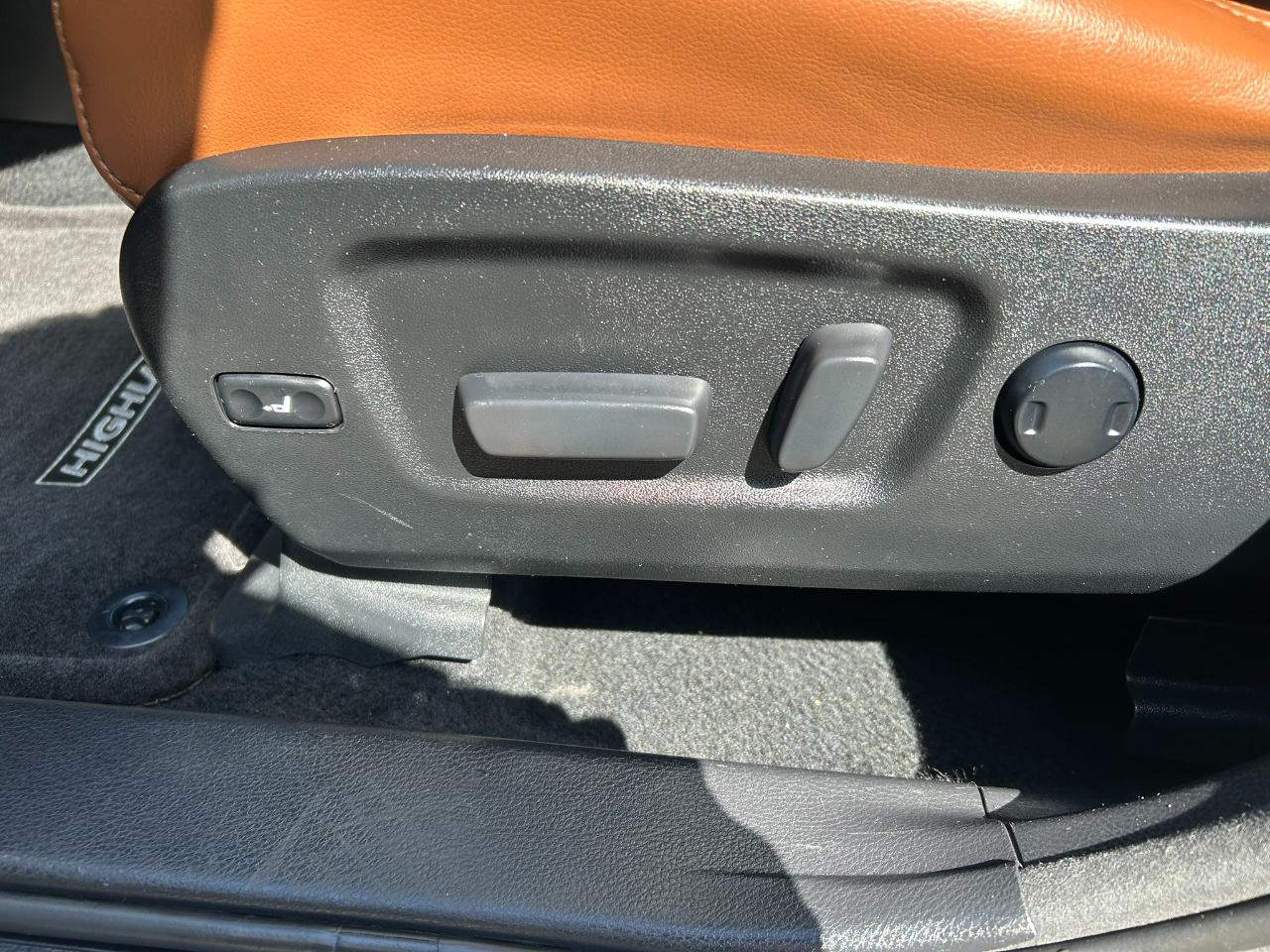 Toyota Highlander Hybrid Limited Platinum AWD 2017