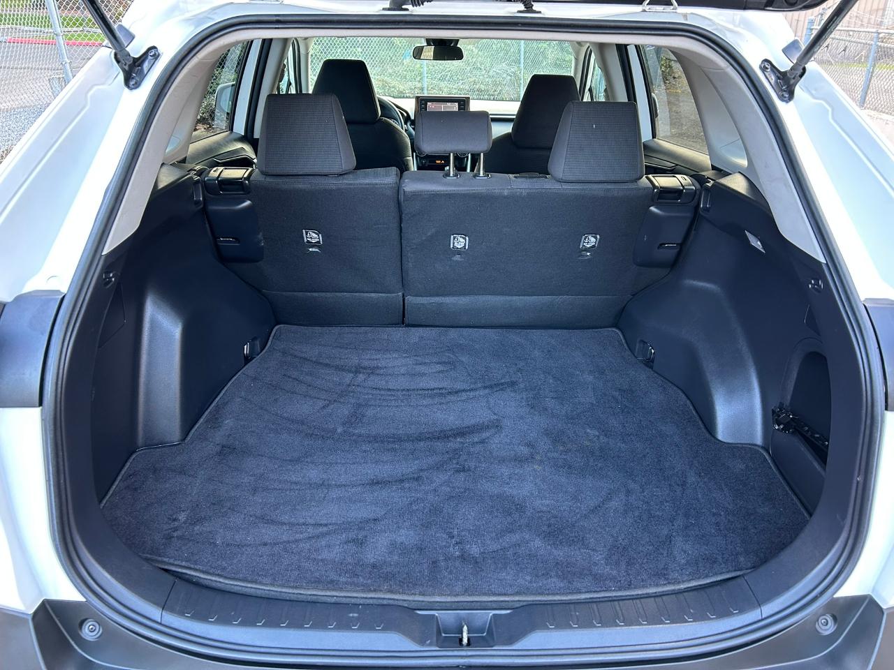 Toyota RAV4 Hybrid LE 2021