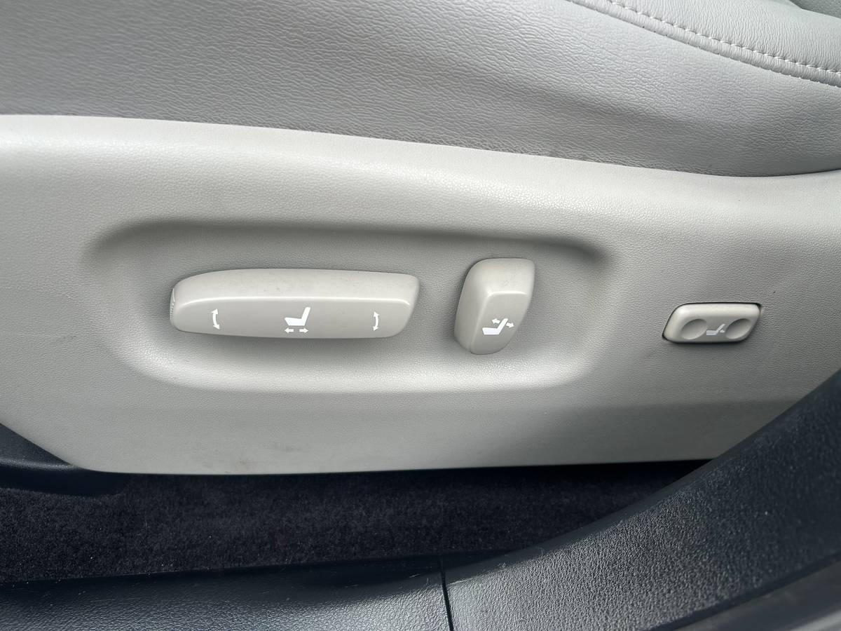 Lexus RX 450h AWD 2011