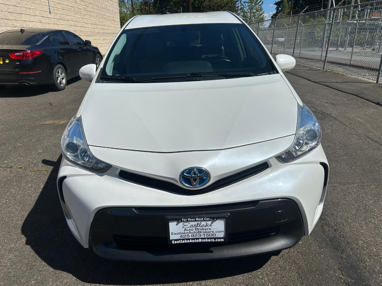Toyota Prius V Four 2016