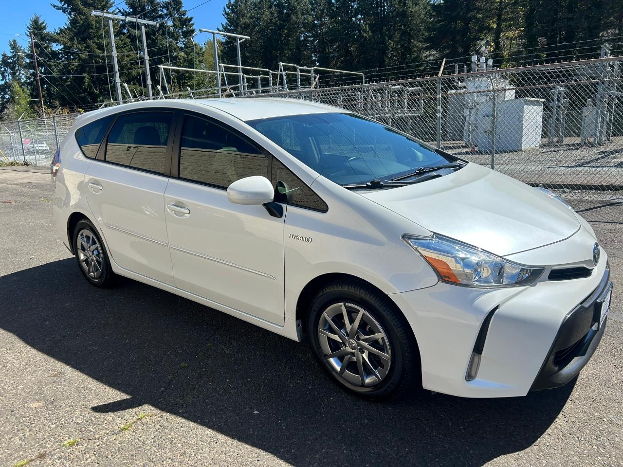 Toyota Prius V Four 2016