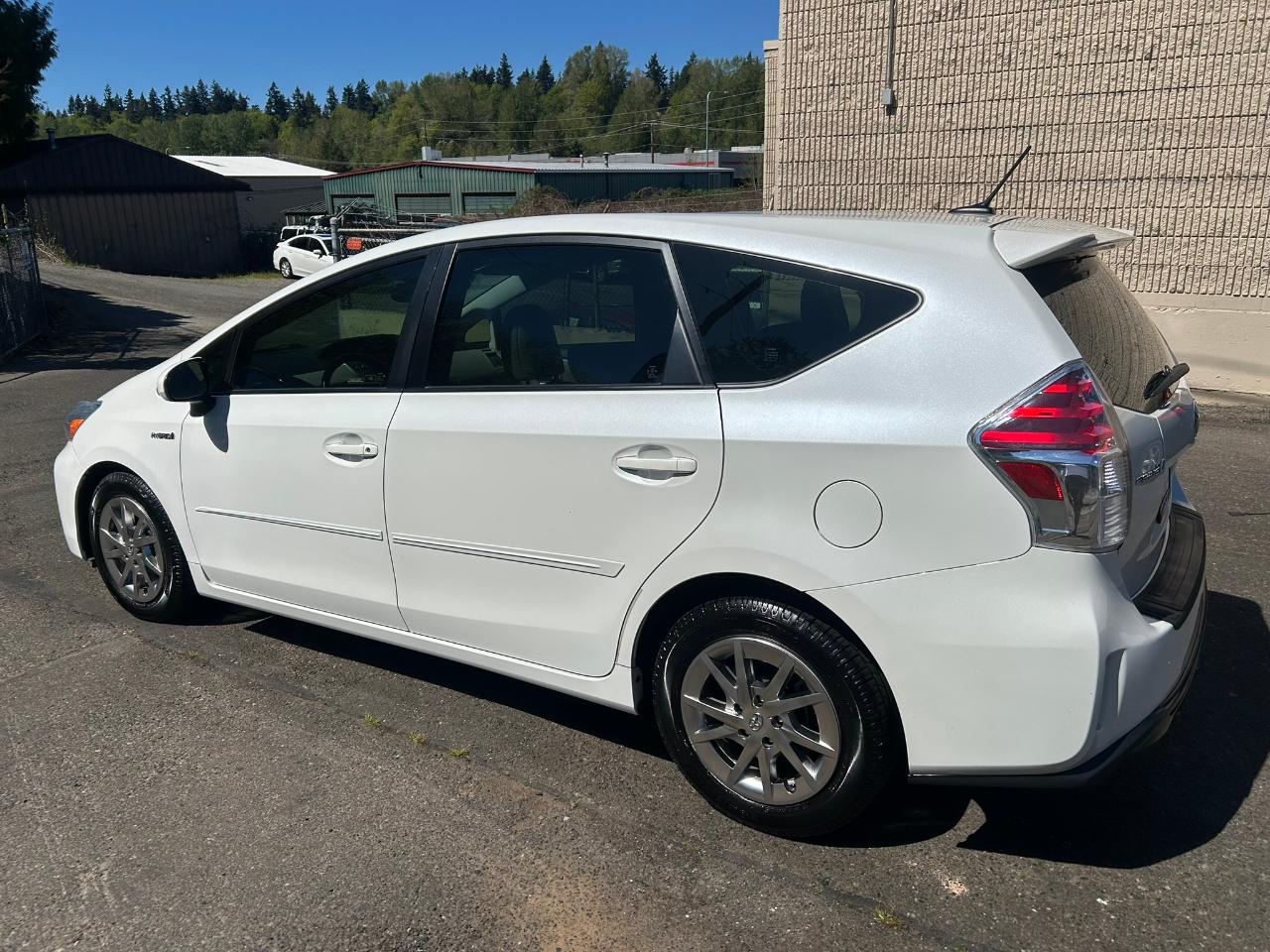 Toyota Prius V Four 2016