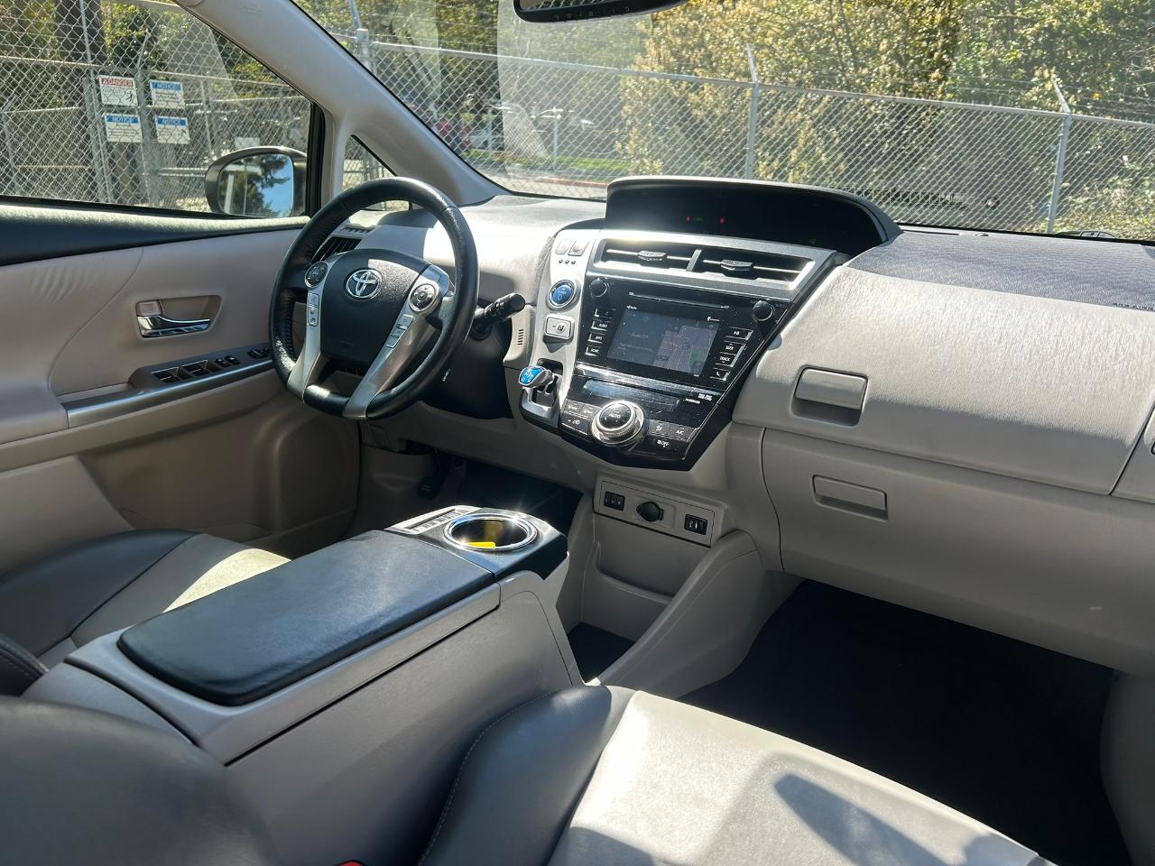 Toyota Prius V Four 2016